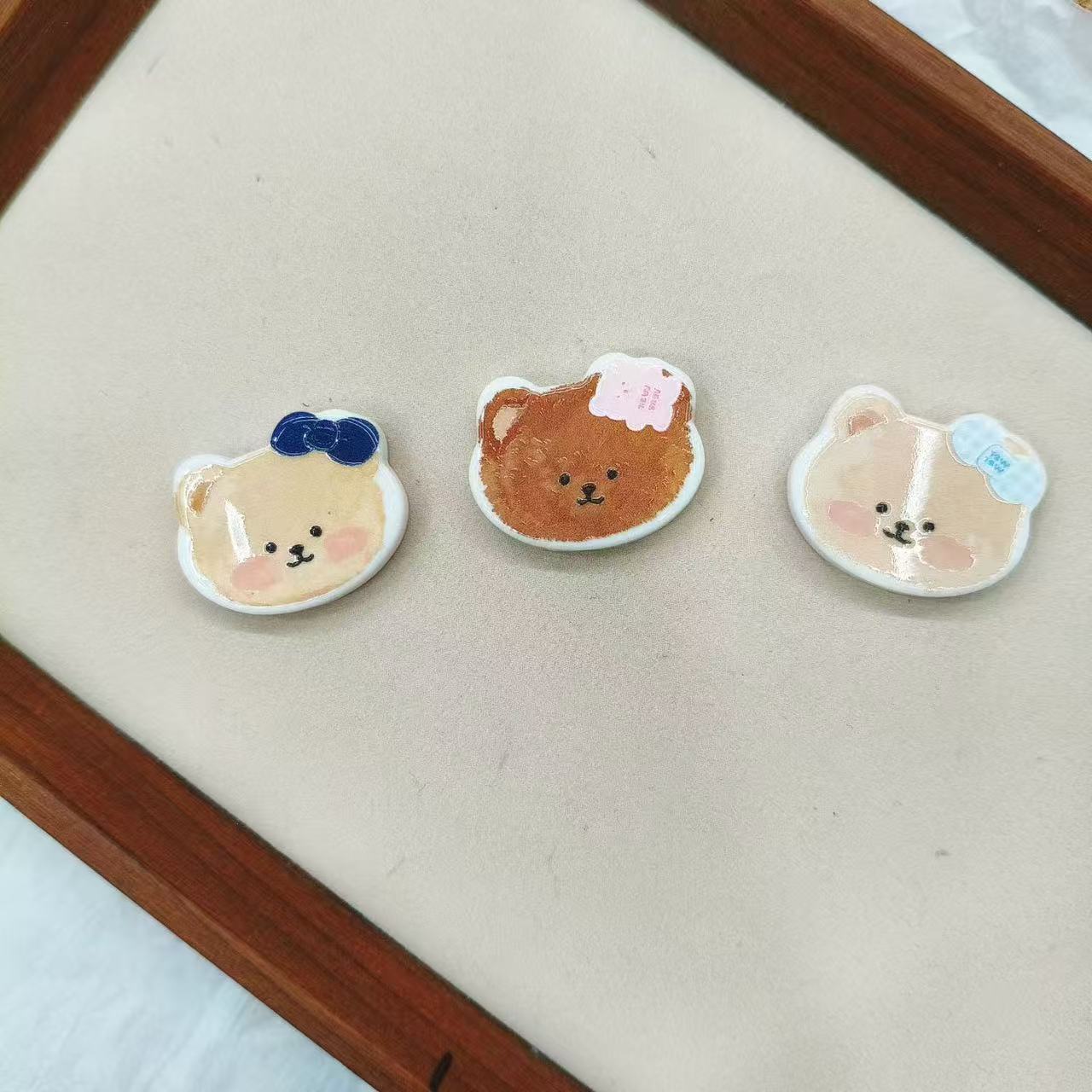 Cute Hand‑Painted Bow Bear Flat Acrylic Focal Beads,For Pen Toppers Or Keychain,Random Mix
