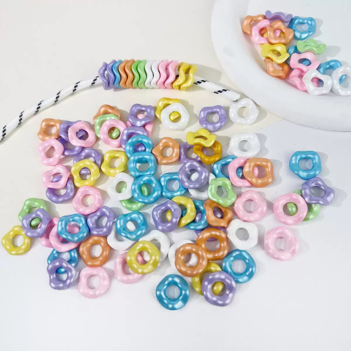 FS19424-About 16mm  Pearl Looking Wave Spacer Beads