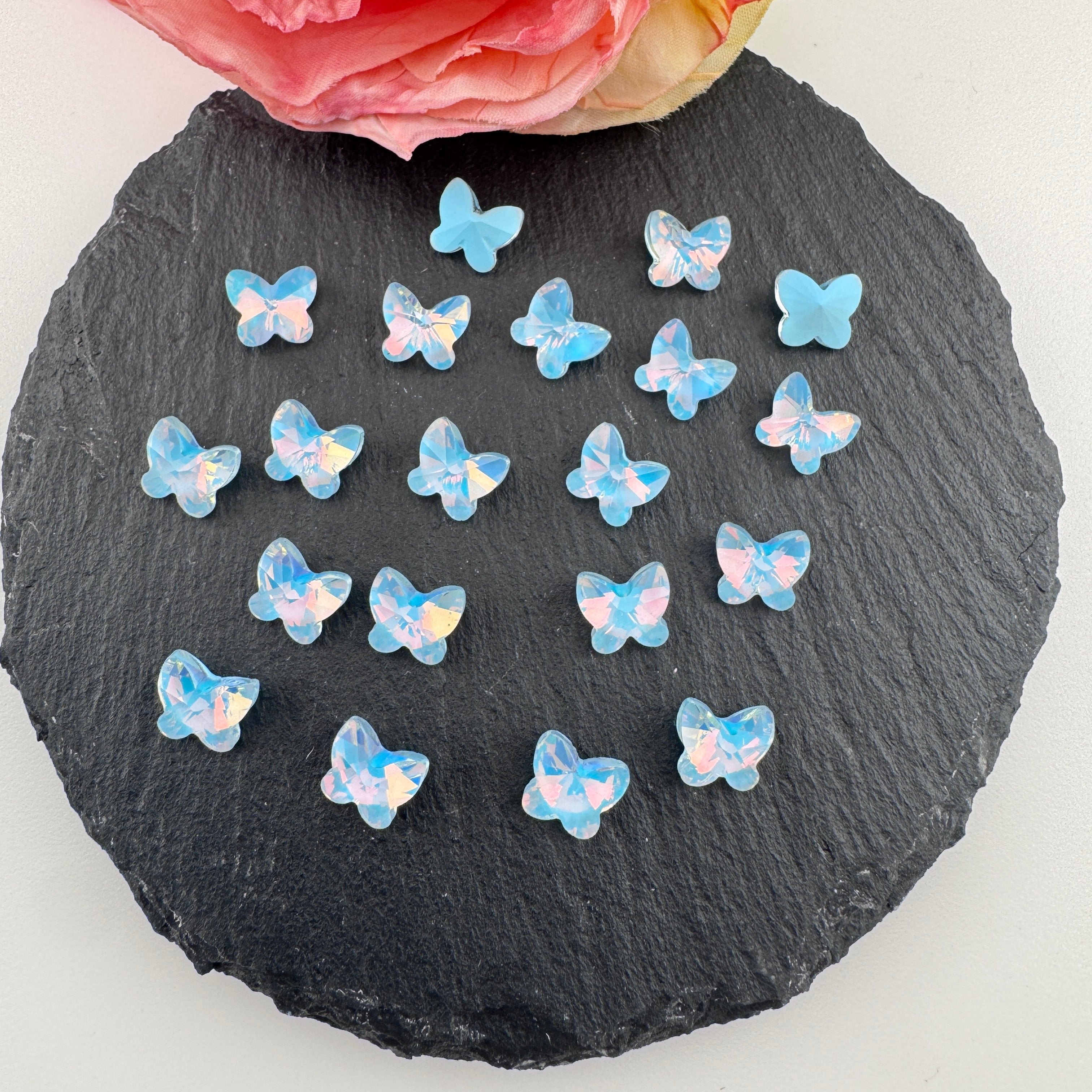 FS19216-About 7×8mm Butterfly Crystal Glass Nail Charms
