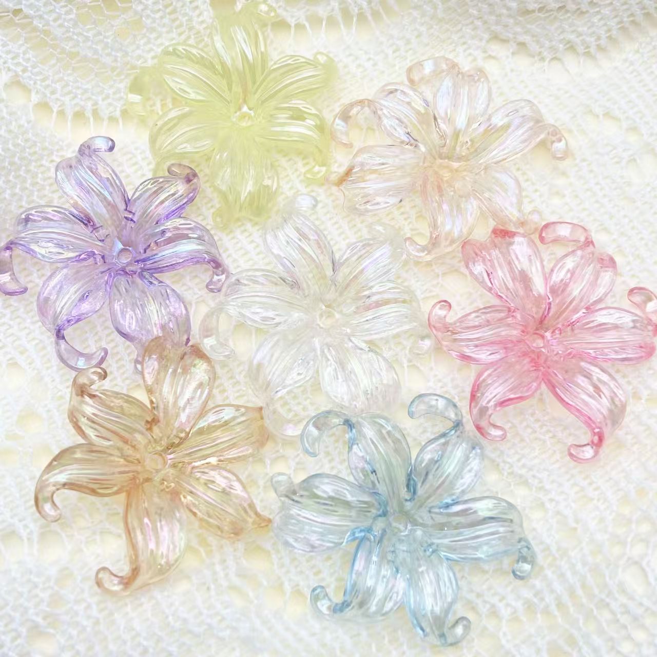 FS4210- 42*40Mm Gradient Iris Acrylic Beads FS4209- 3×3.1×2.2 Cm Mickey Heavy Industry Alloy Beads FS4208- 10mm Flashing Resin Beads