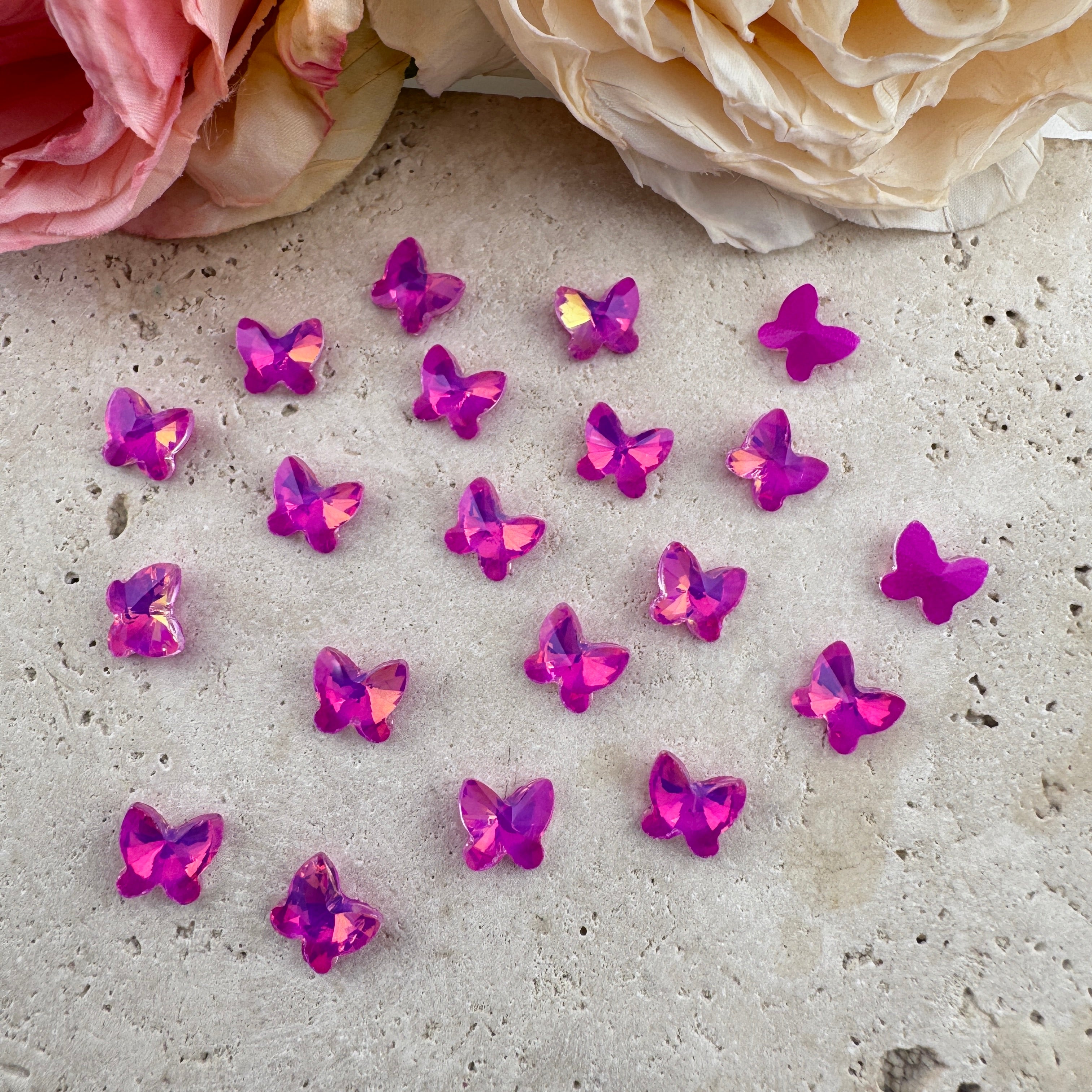 FS19216-About 7×8mm Butterfly Crystal Glass Nail Charms