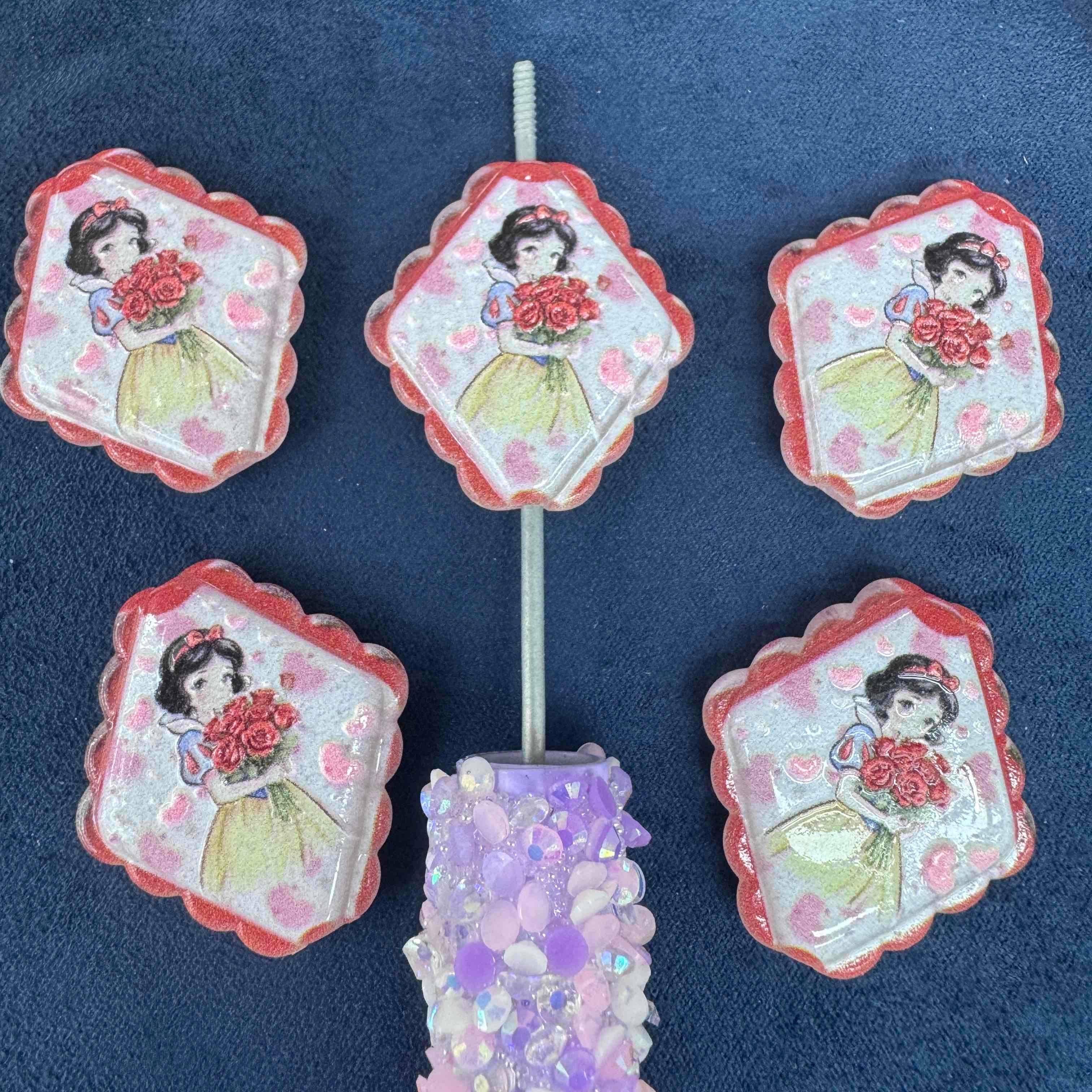 FS20293-Snow White Princess Acrylic Focal Beads