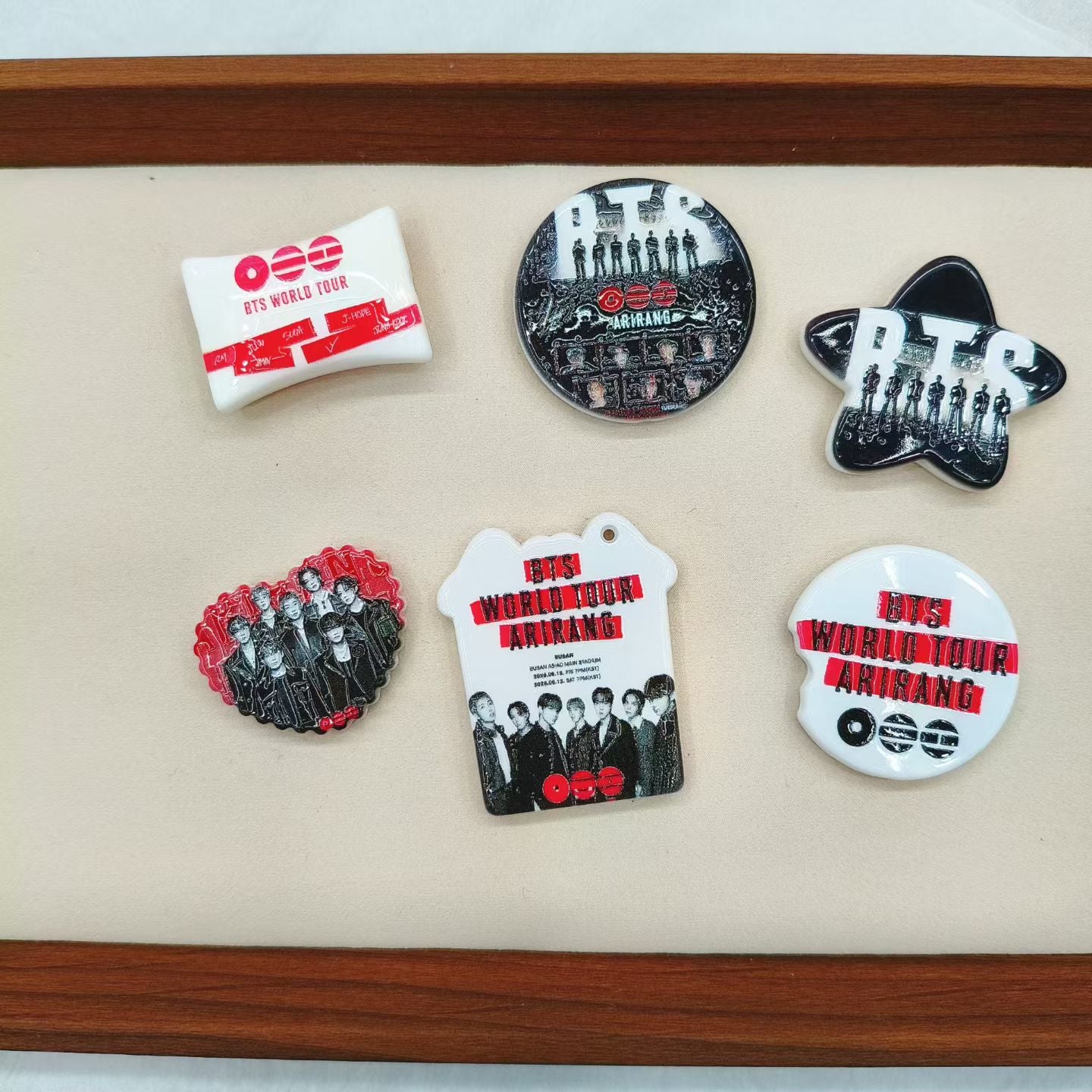 Concert Poster-Shaped Special-Shaped Acrylic Focal Beads, Suitable For Pen Toppers Or Keychains,Random Mix