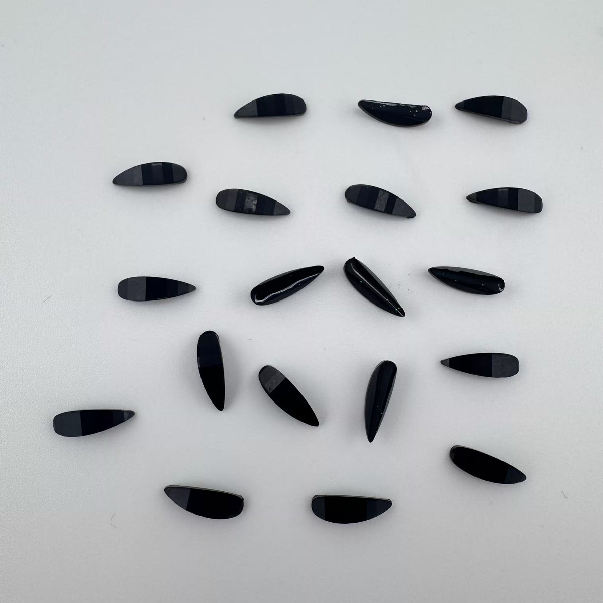 About 3.5×11mm Resin Flower Petals For Making Fancy Beads Or Fancy Beadable Pens
