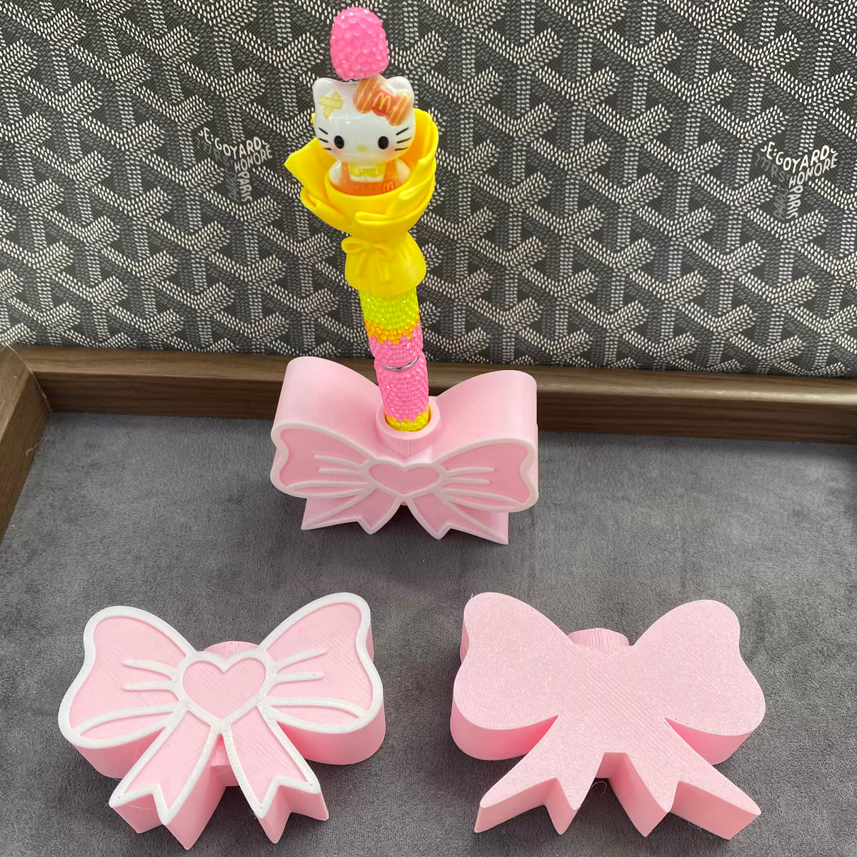 Bow Pen Holder
