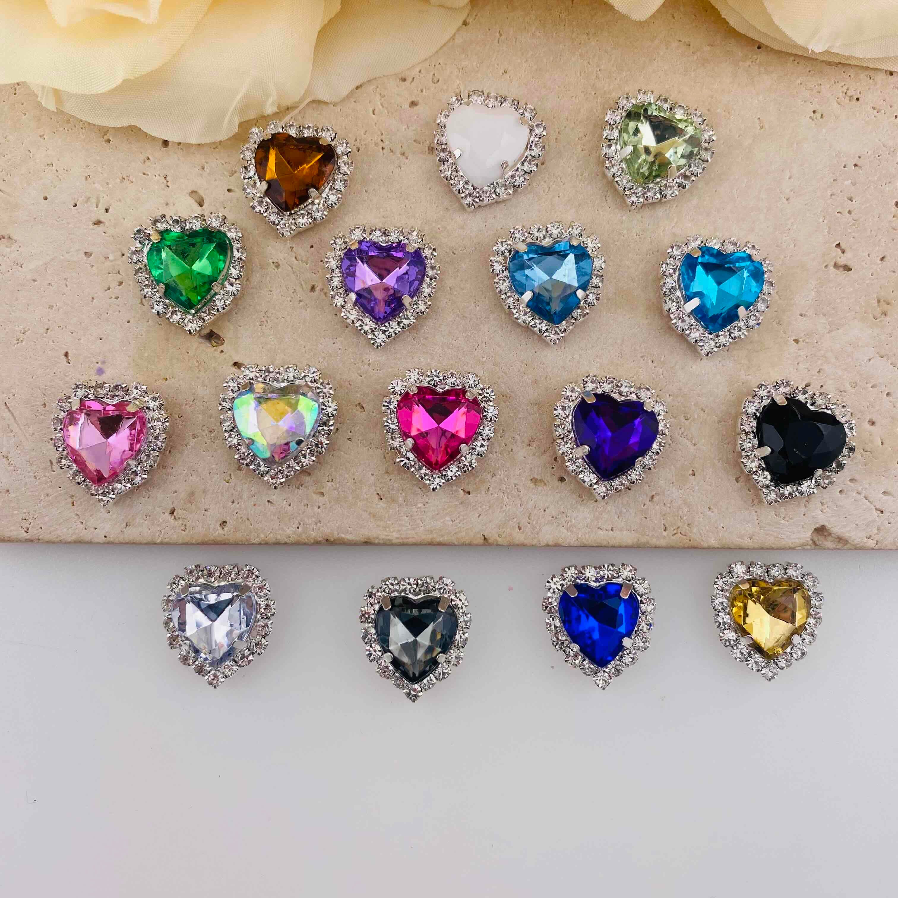 FS19963-About 16*17mm Multi-color Heart Rhinestone Charms