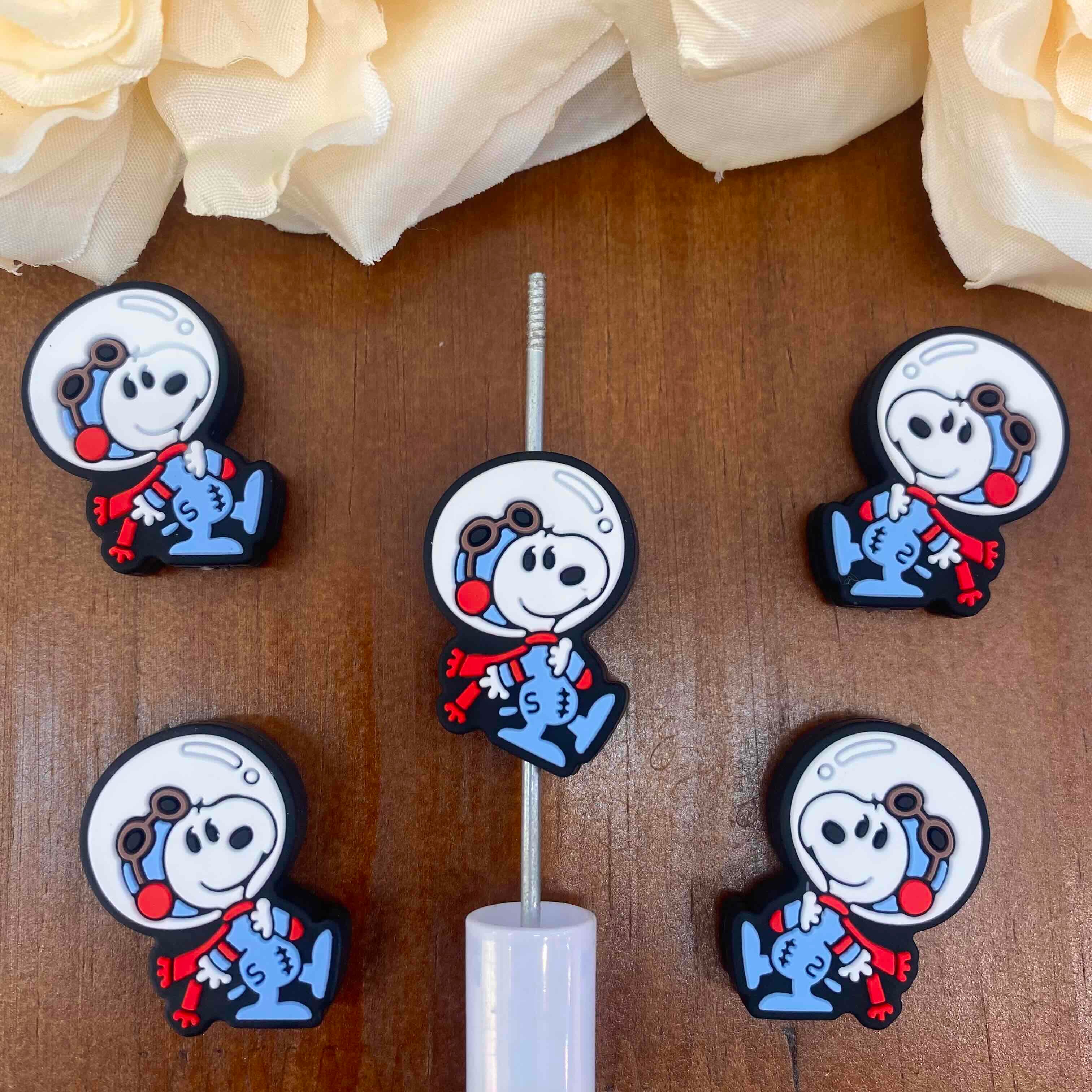 FS20452-Snoopy Flat Silicone Focal Beads