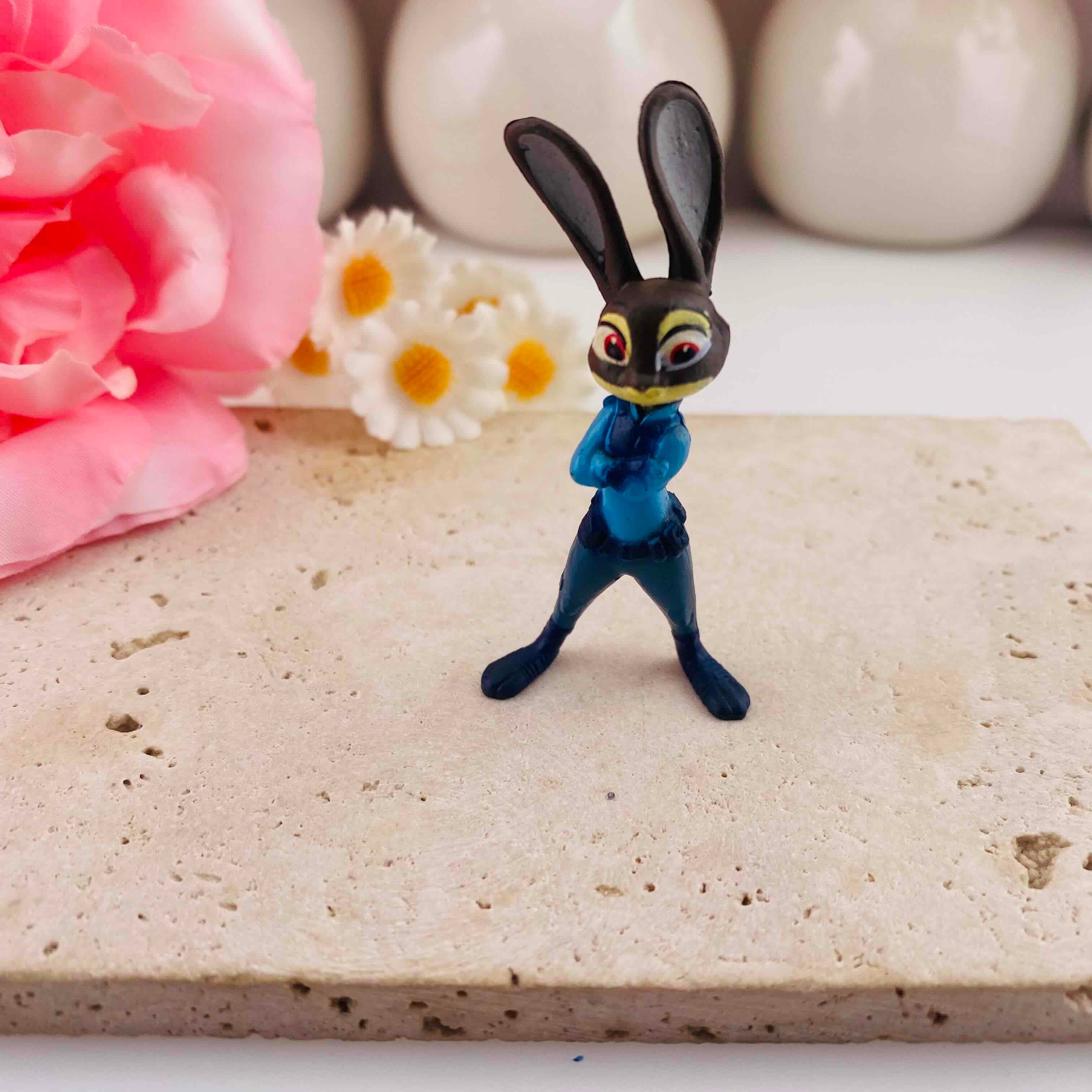 FS19882-About 23*53mm Judy Hopps Rabbit Figurine