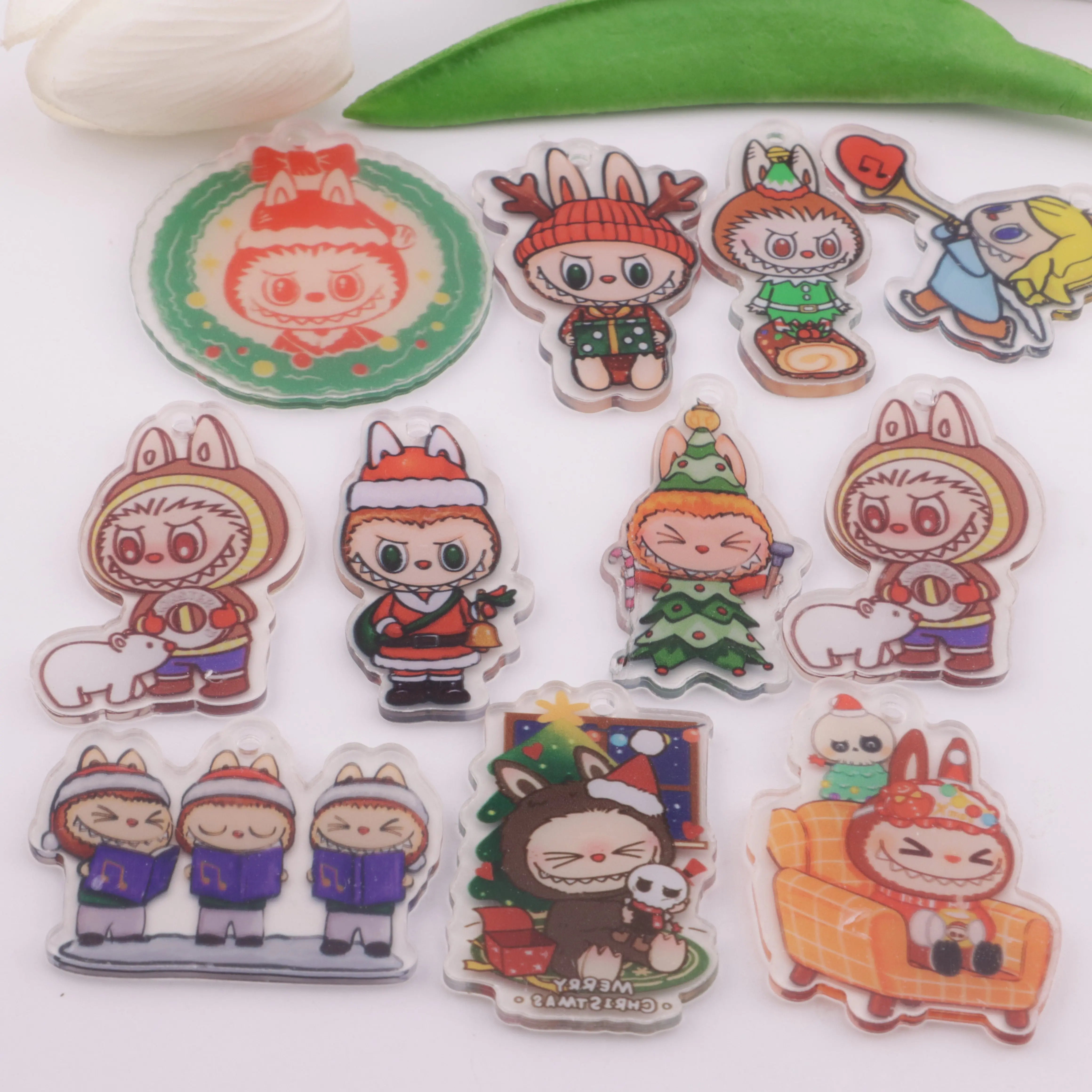 약 4~5cm Labubu 크리스마스 아크릴 패치 Zoe's DIY Shop