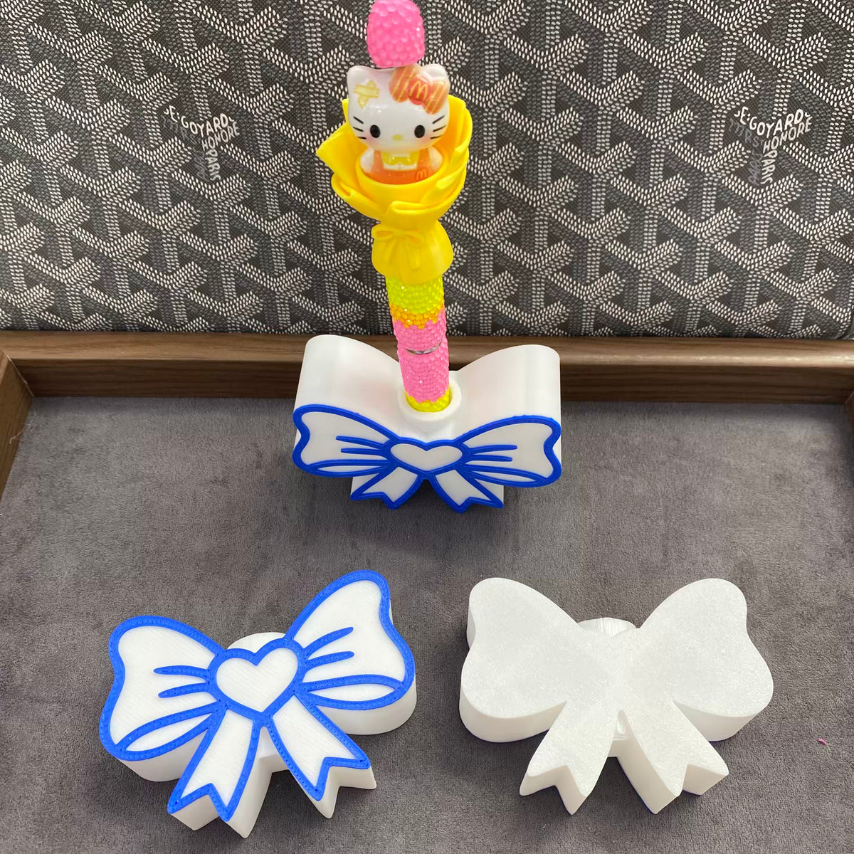 Bow Pen Holder