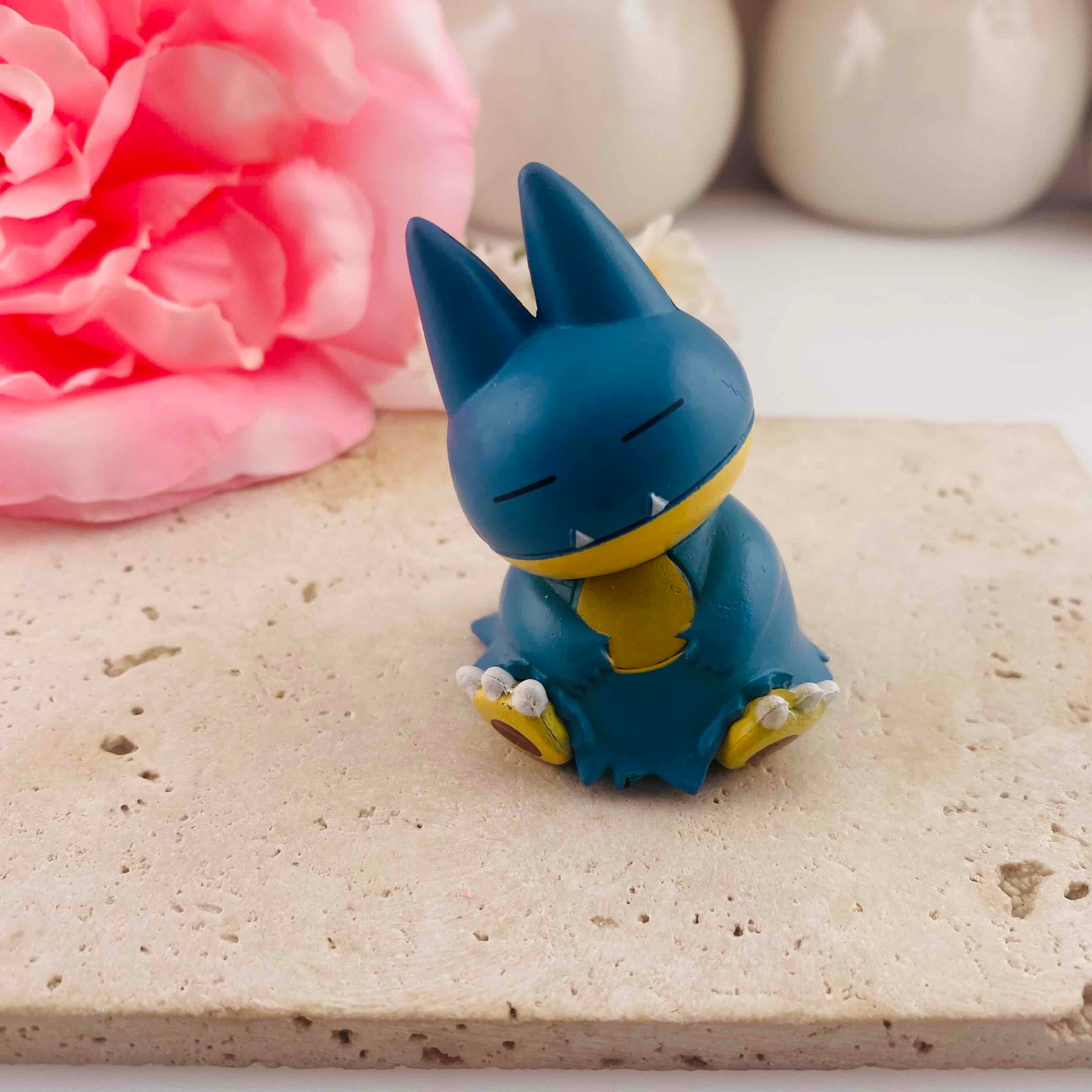 FS19896-About 27*50mm Munchlax Figurine