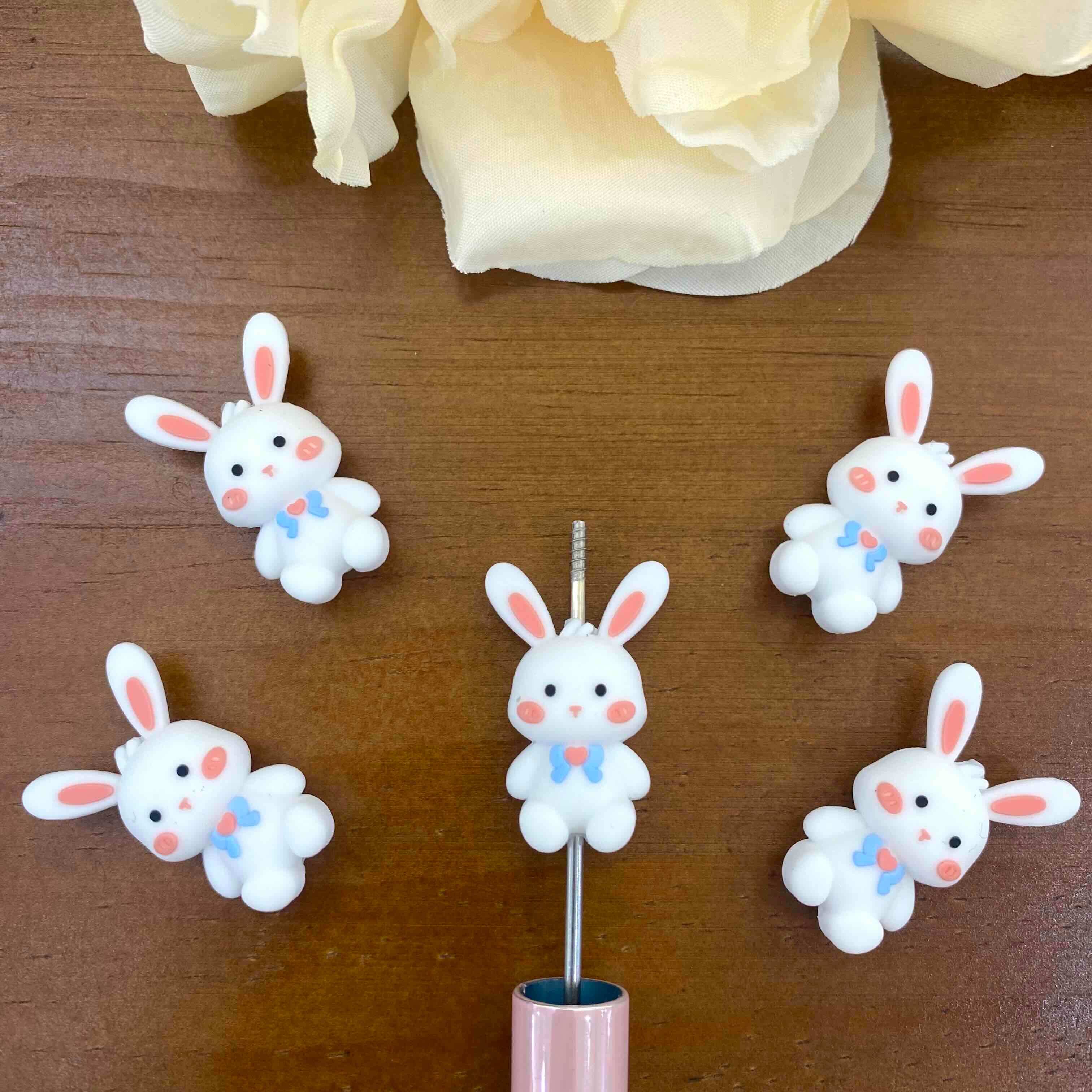FS20228-3D Bunny Silicone Focal Beads