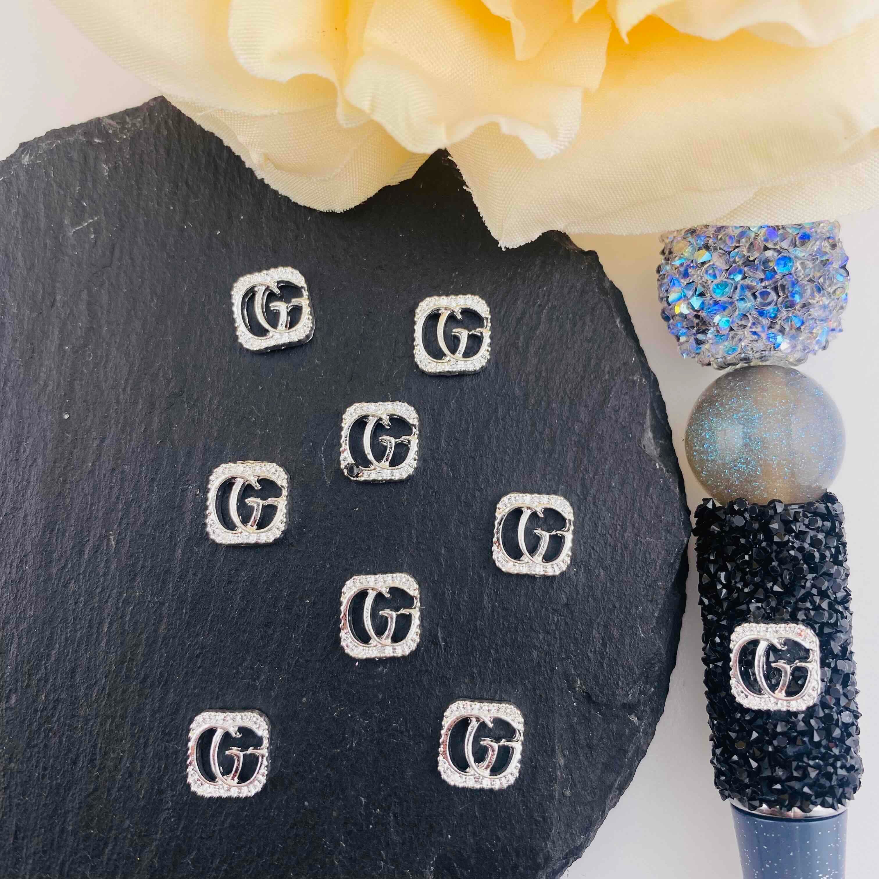 FS4592-About 9×9mm GG Metal Nail Charms