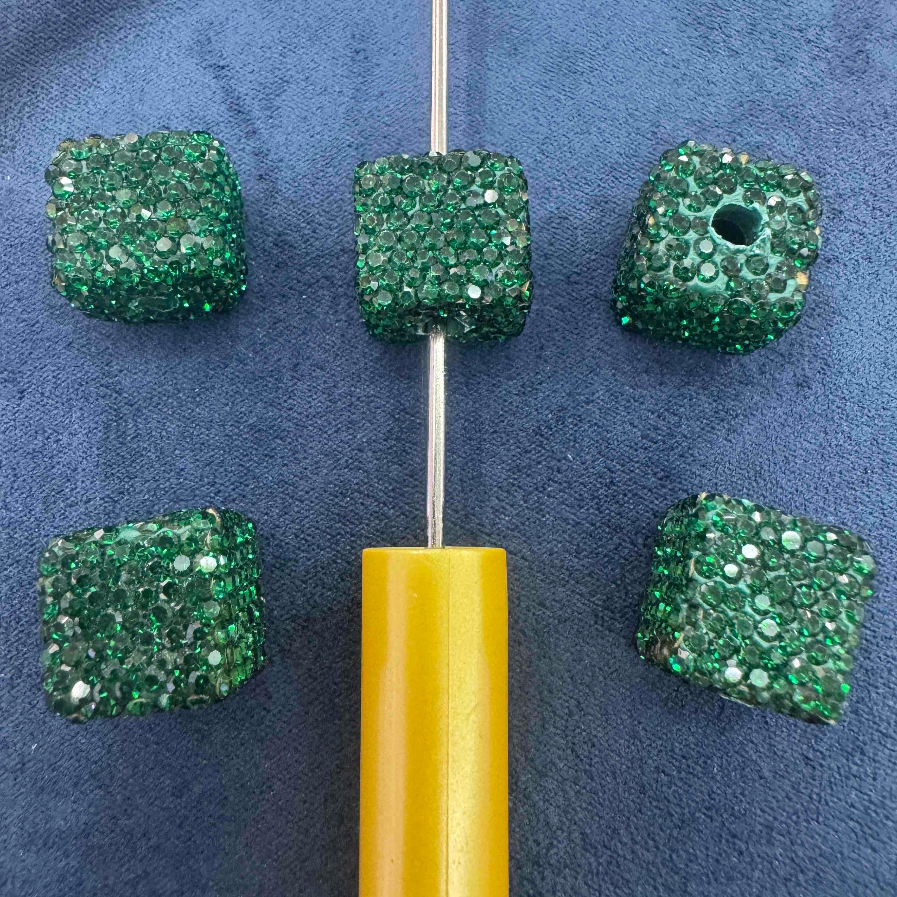 FS20231-16mm Solid Color Rhinestone Clay Cube Beads
