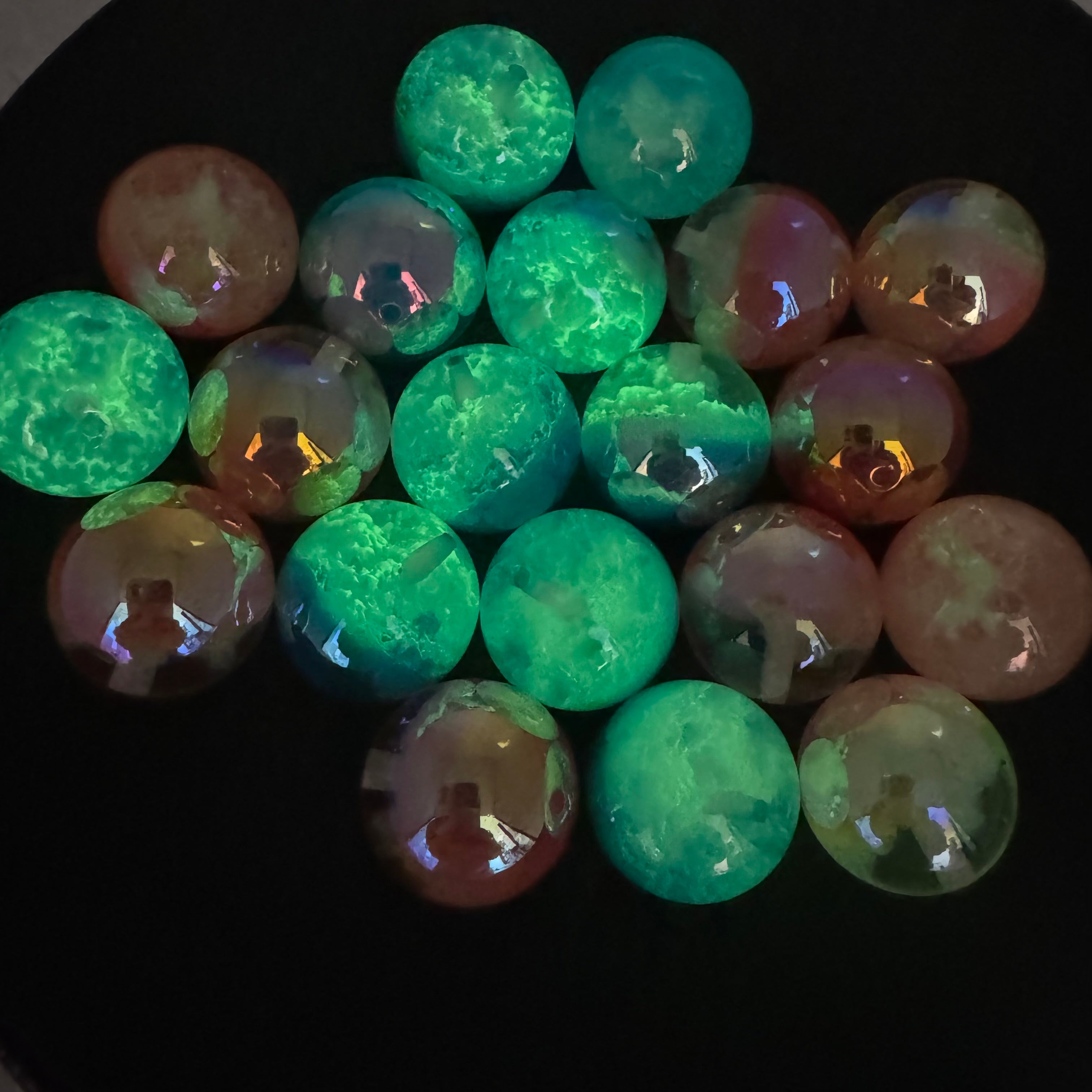 FS1944-20MM UV Glowing Cloud Resin Beads For Making BraceletvOr Keychain