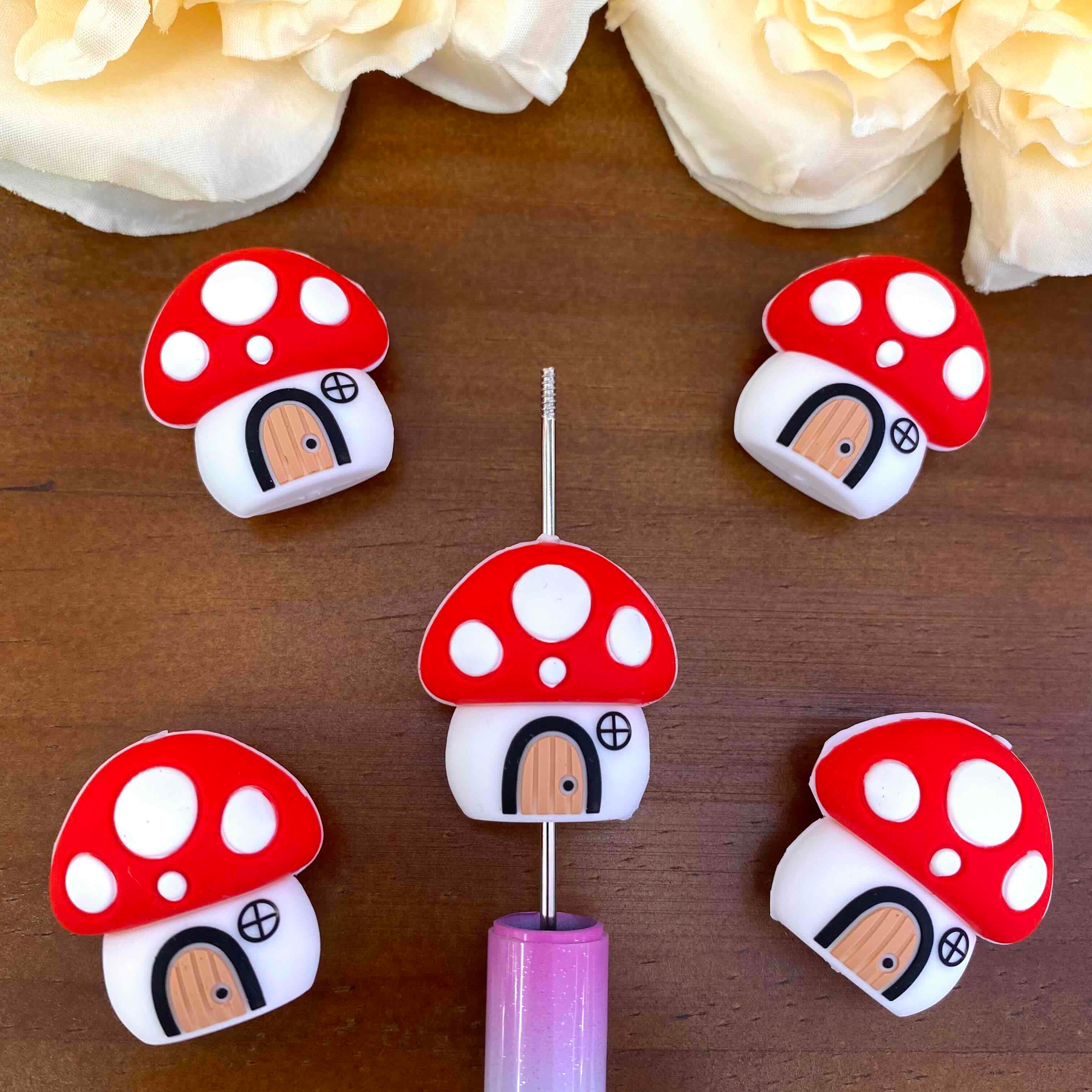 FS20562-3D Mushroom House Silicone Focal Beads