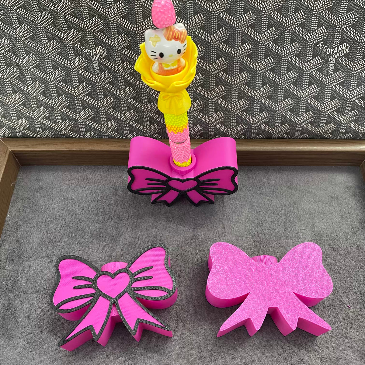 Bow Pen Holder