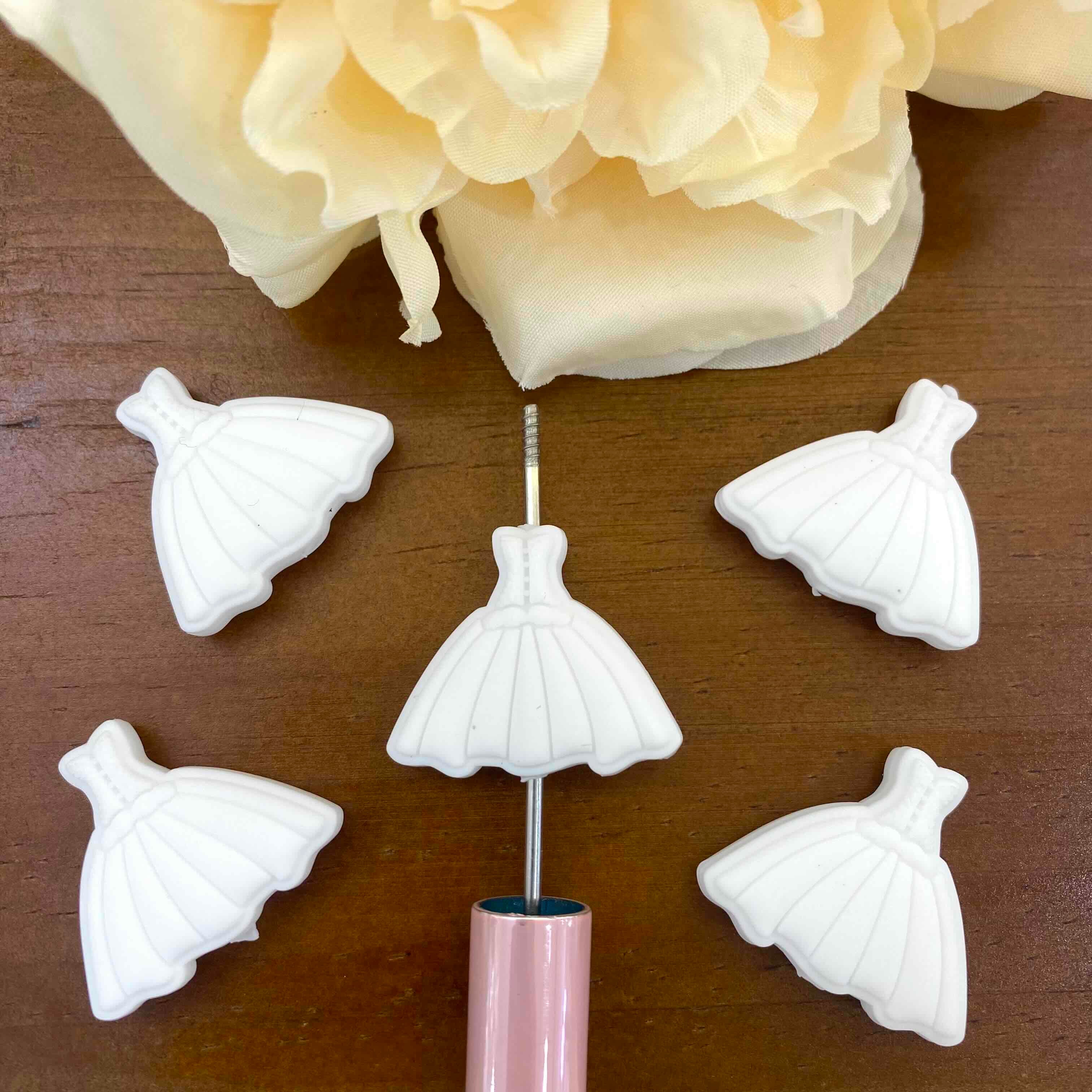 FS20169-Fan Shell Flat Silicone Focal Beads