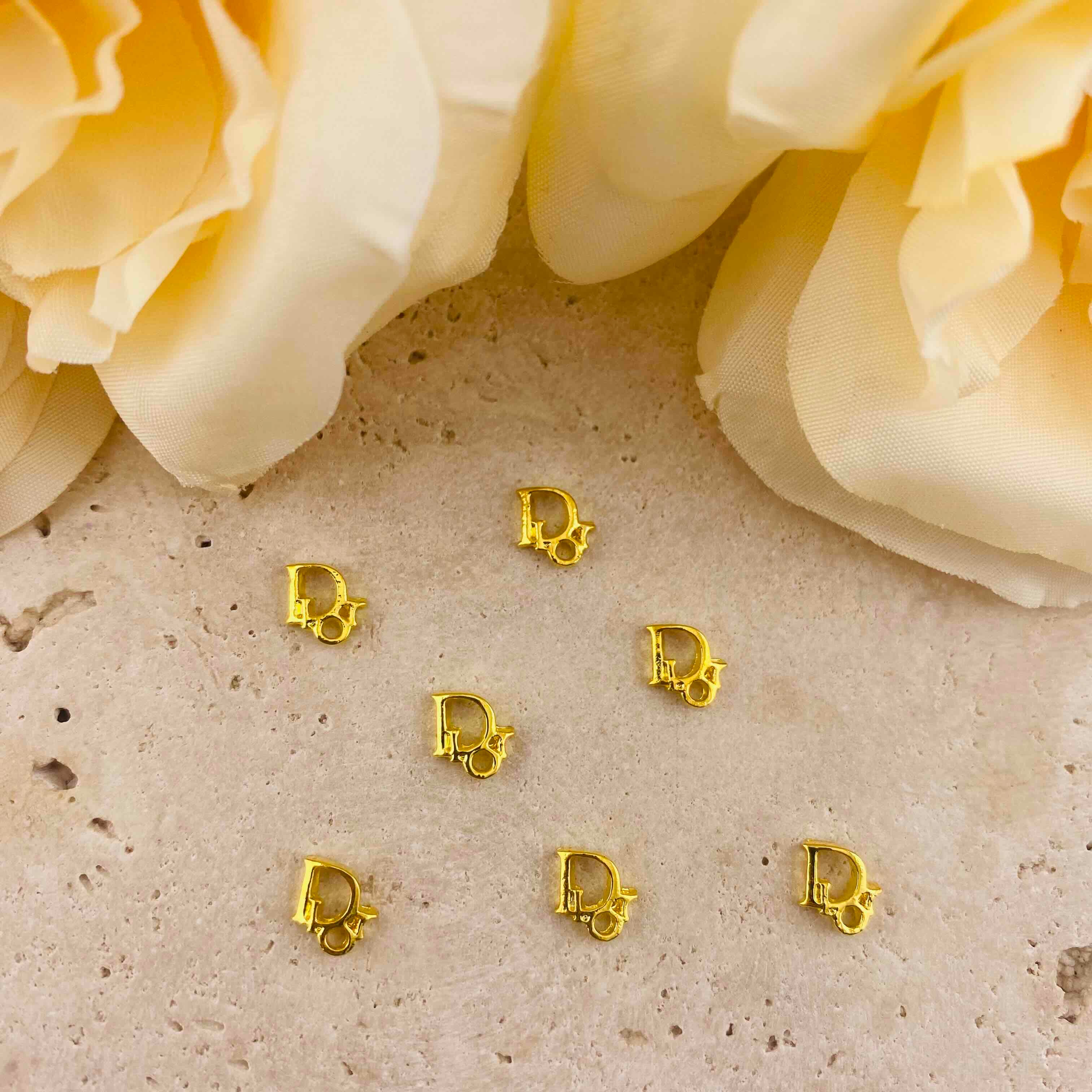 PP20063-About 6mm Dor Metal Nail Charms
