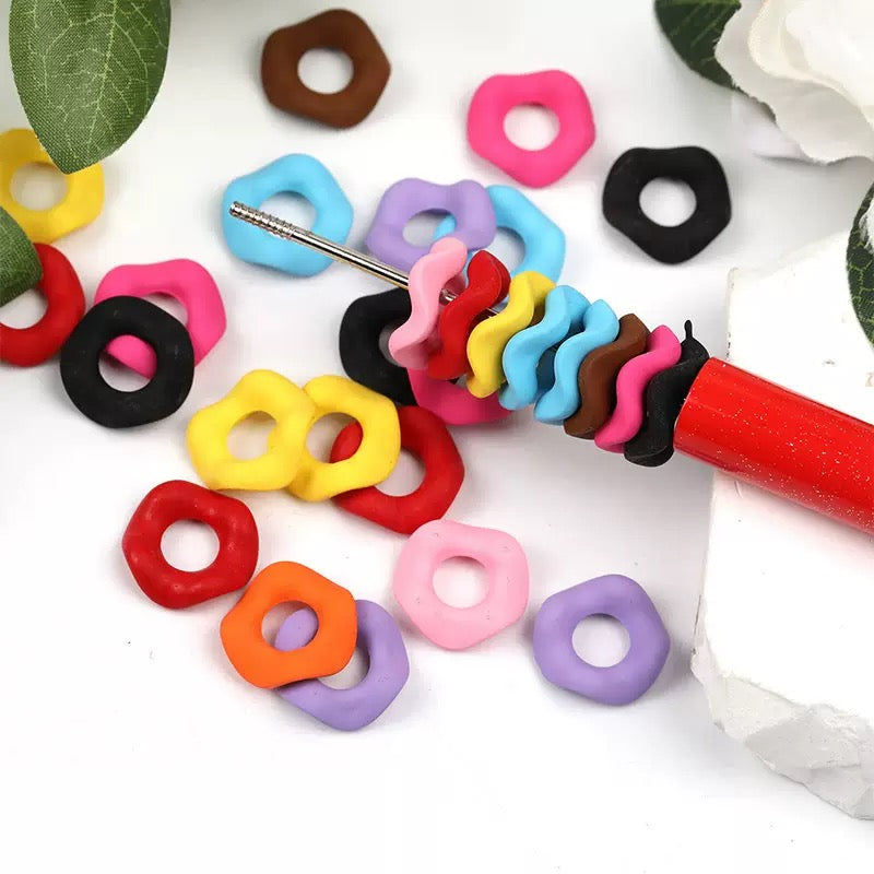 FS19423-16mm Matte Wavy Acrylic Spacer Beads