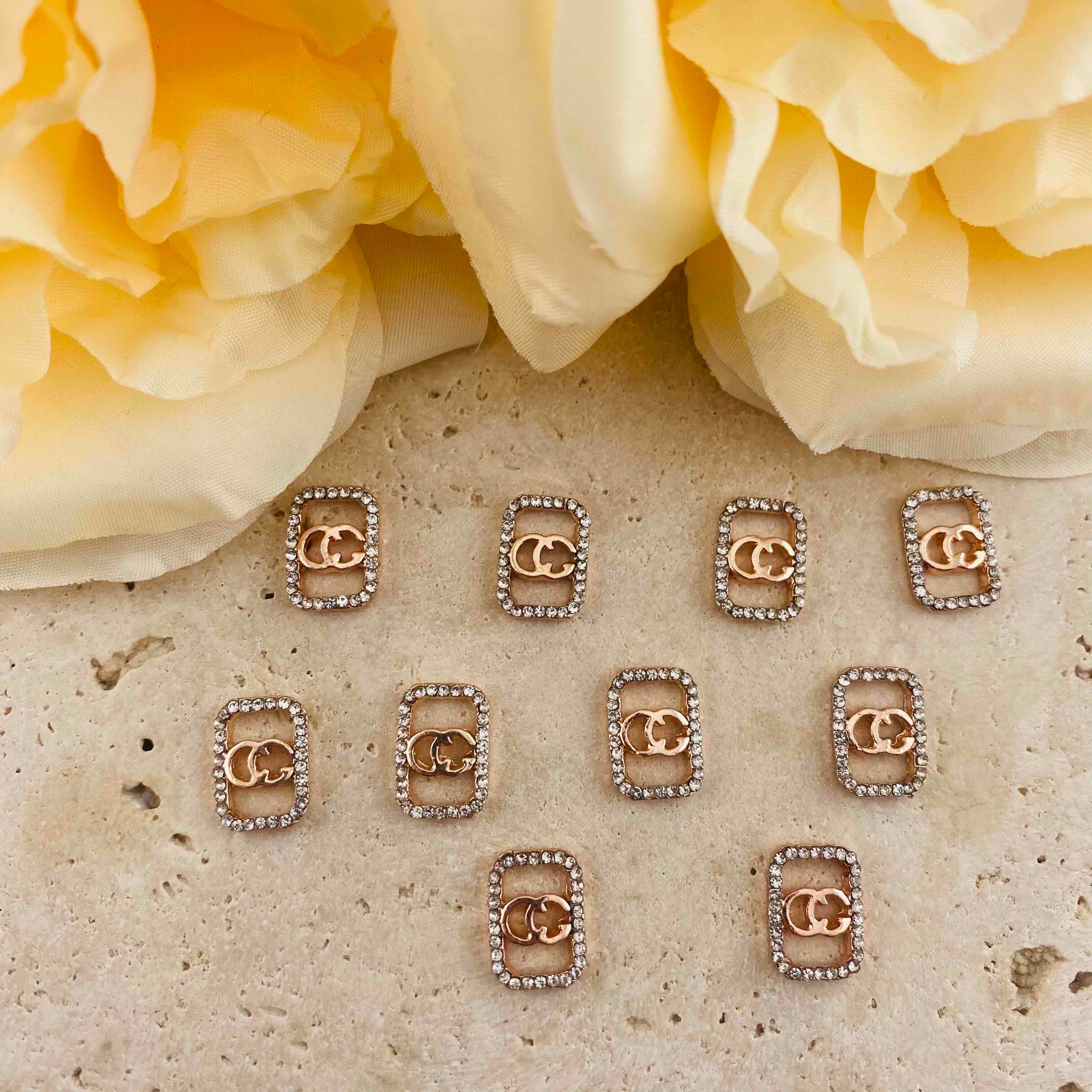 FS4752-  8mm Square GG Metal Nail Charms