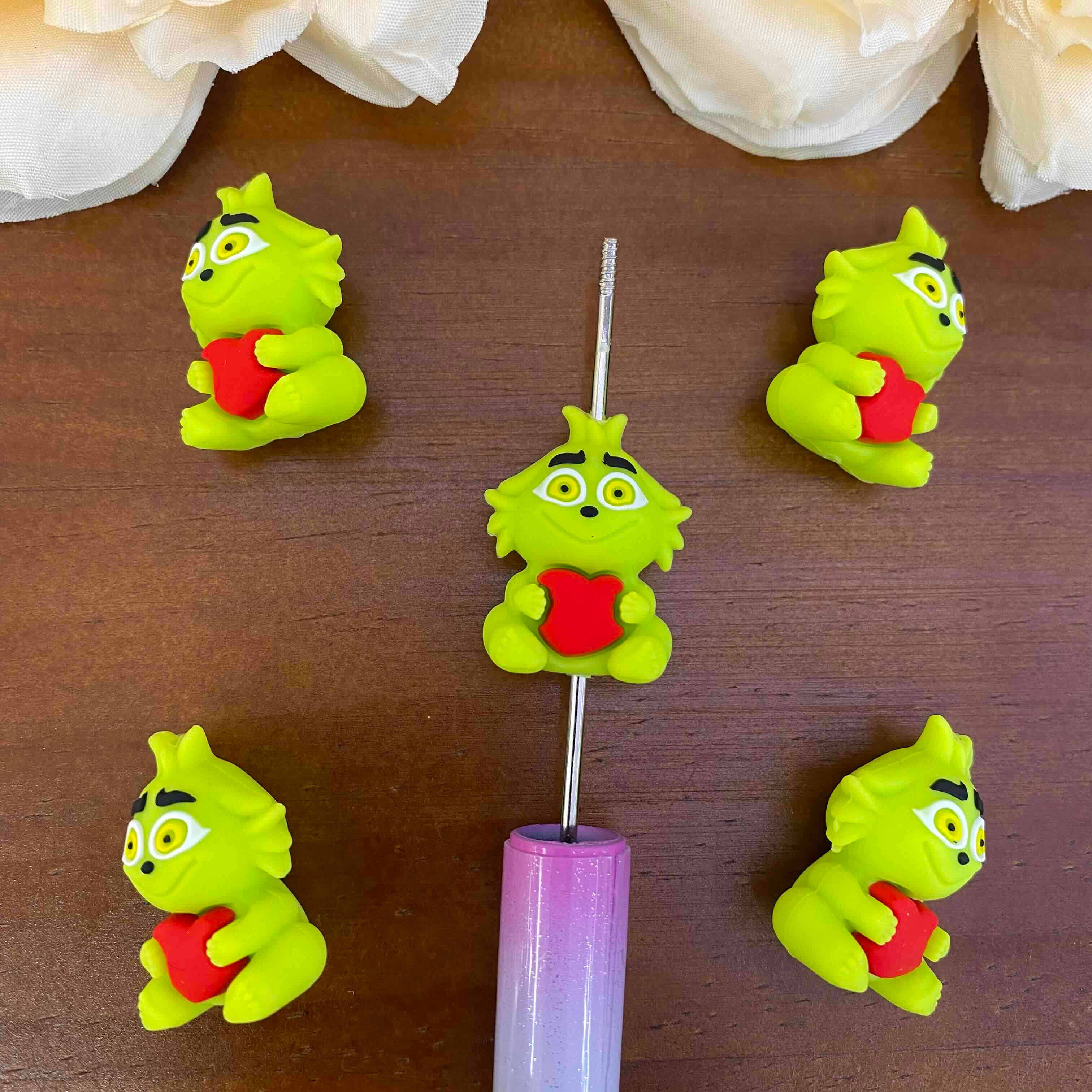 FS20556-3D Grinch Silicone Focal Beads