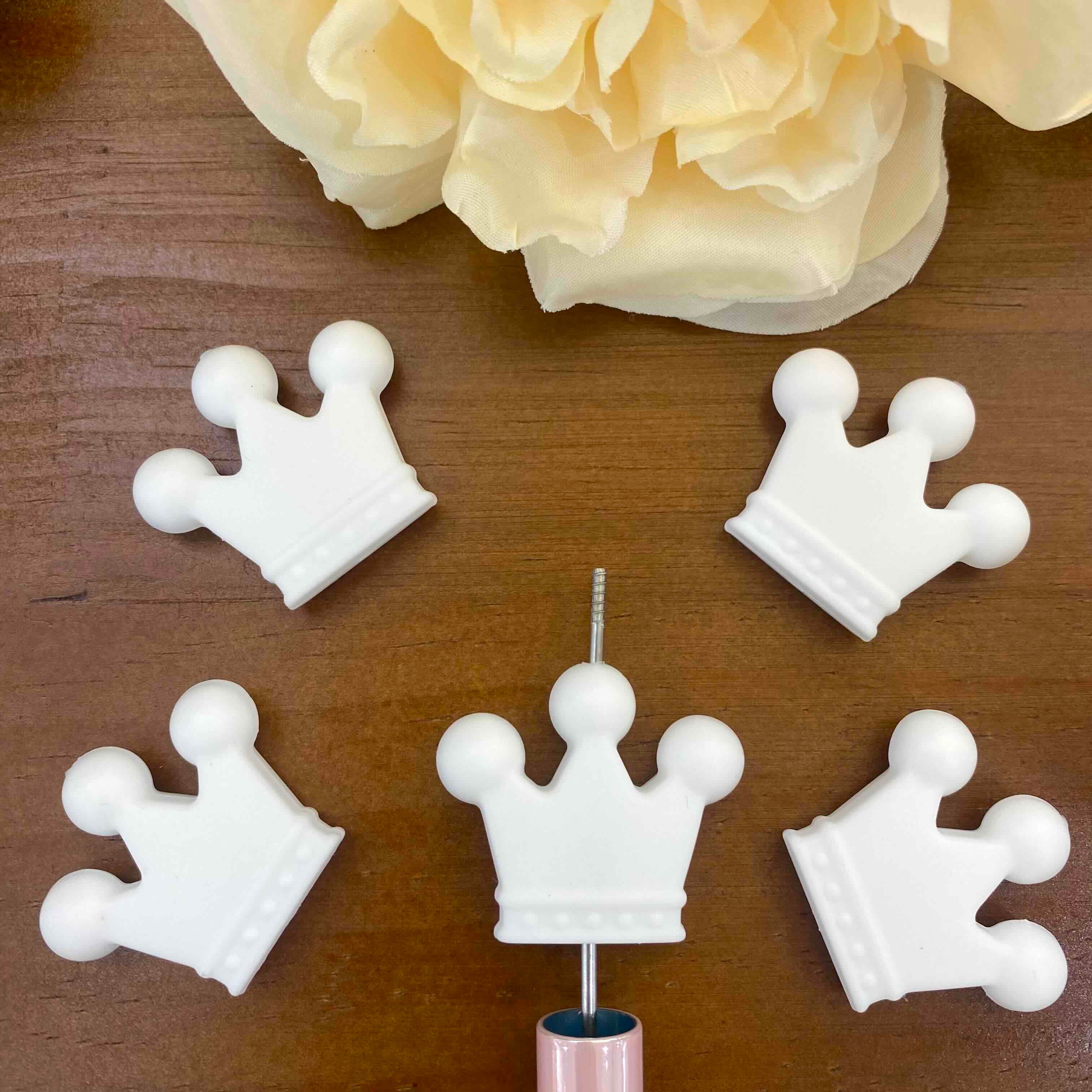 FS20149-Mickey Crown Flat Silicone Focal Beads