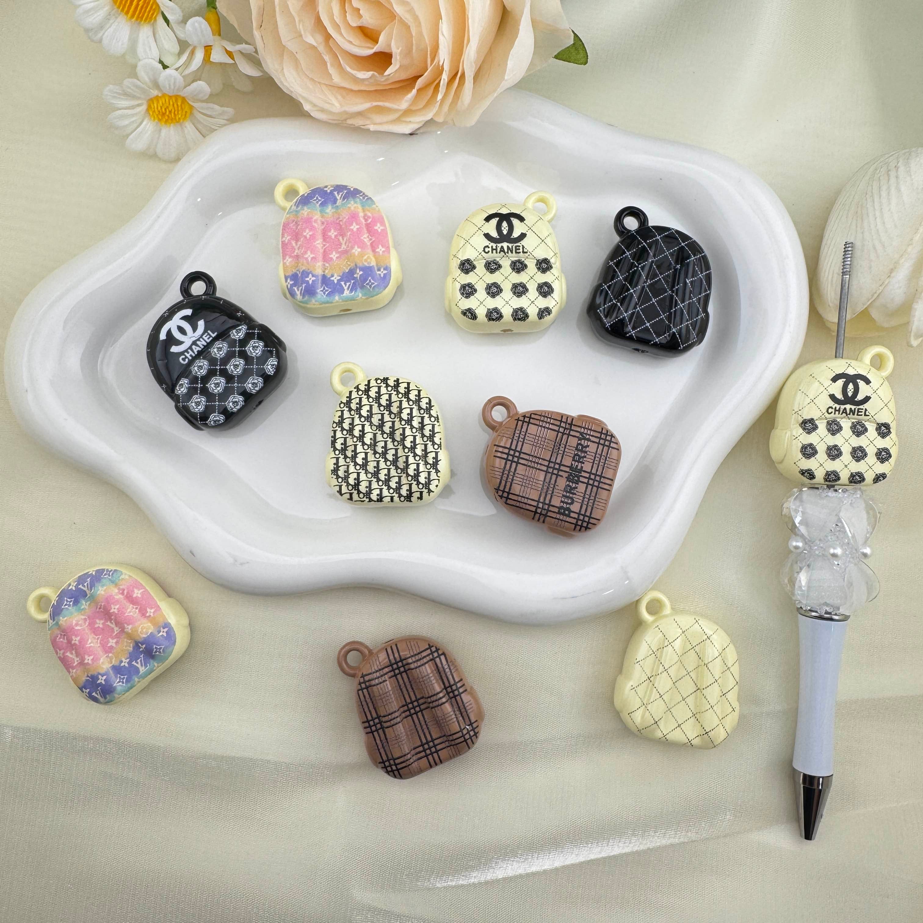 FS6831-About 27×29mm Random Mixed 3D School Bag Acrylic Beads Fit For Beadable Pens Zoe DIY Wholesale