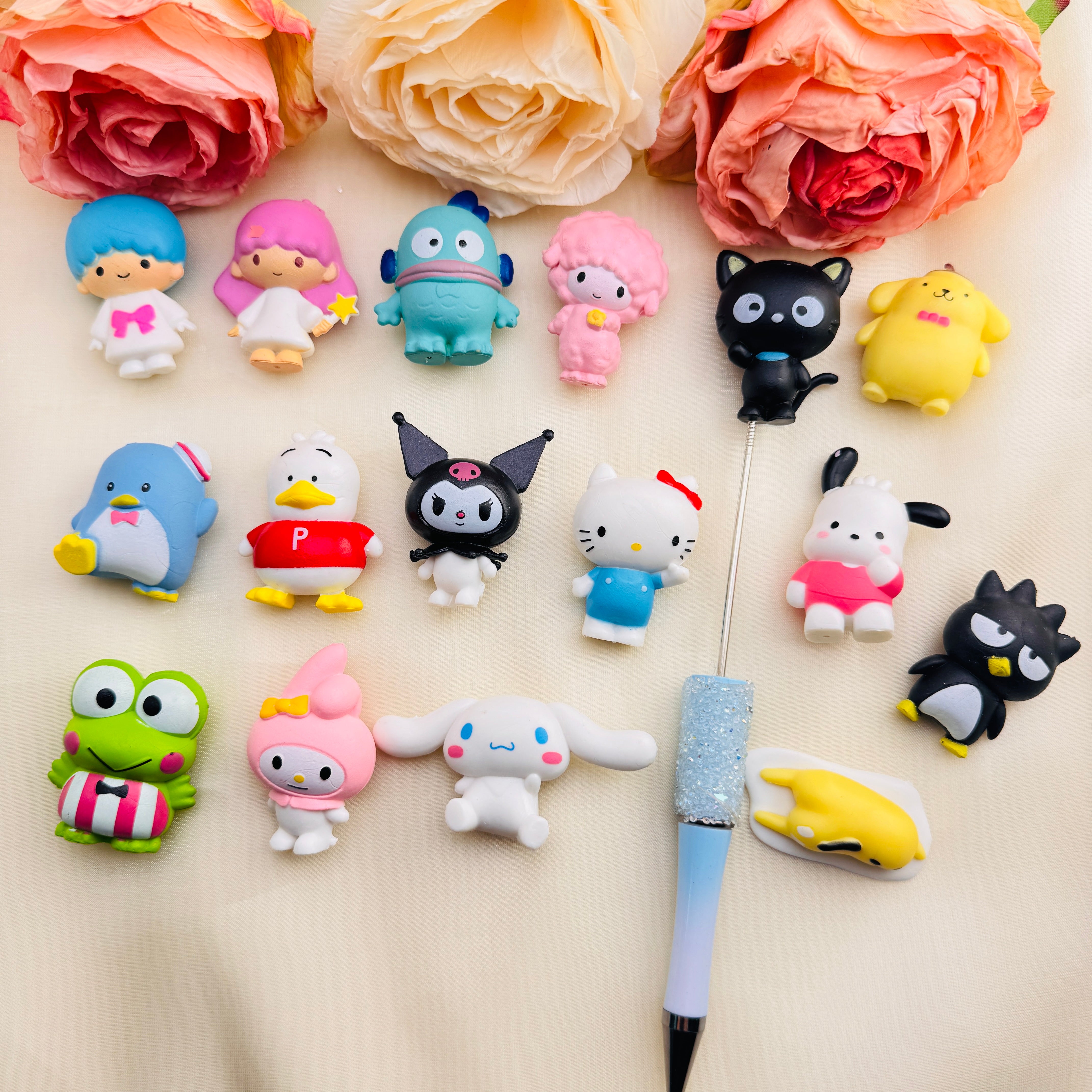 FS10214-Mixed Sanrio Family Pen Topper