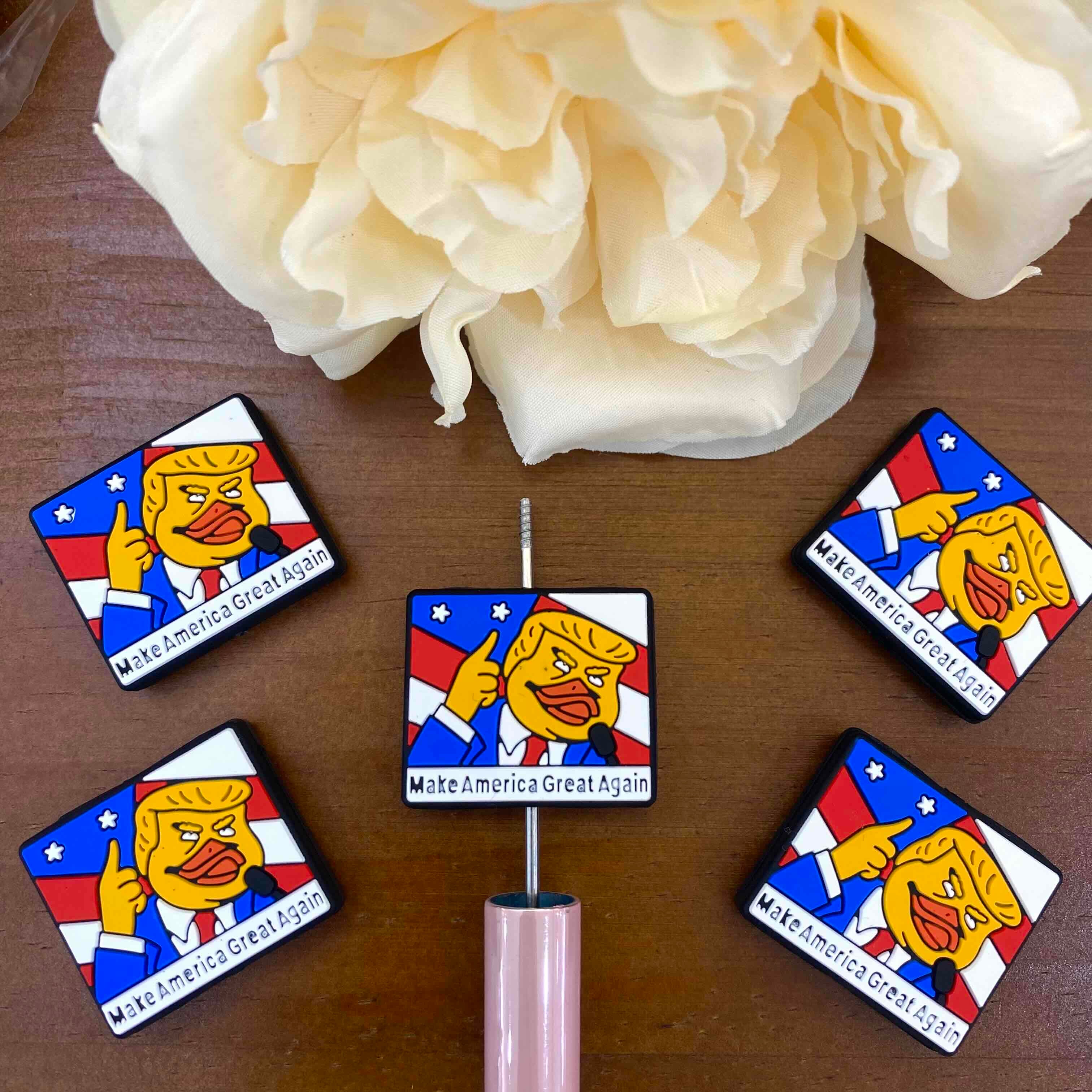 FS20204-MAGA Duck Cartoon Flat Silicone Focal Beads