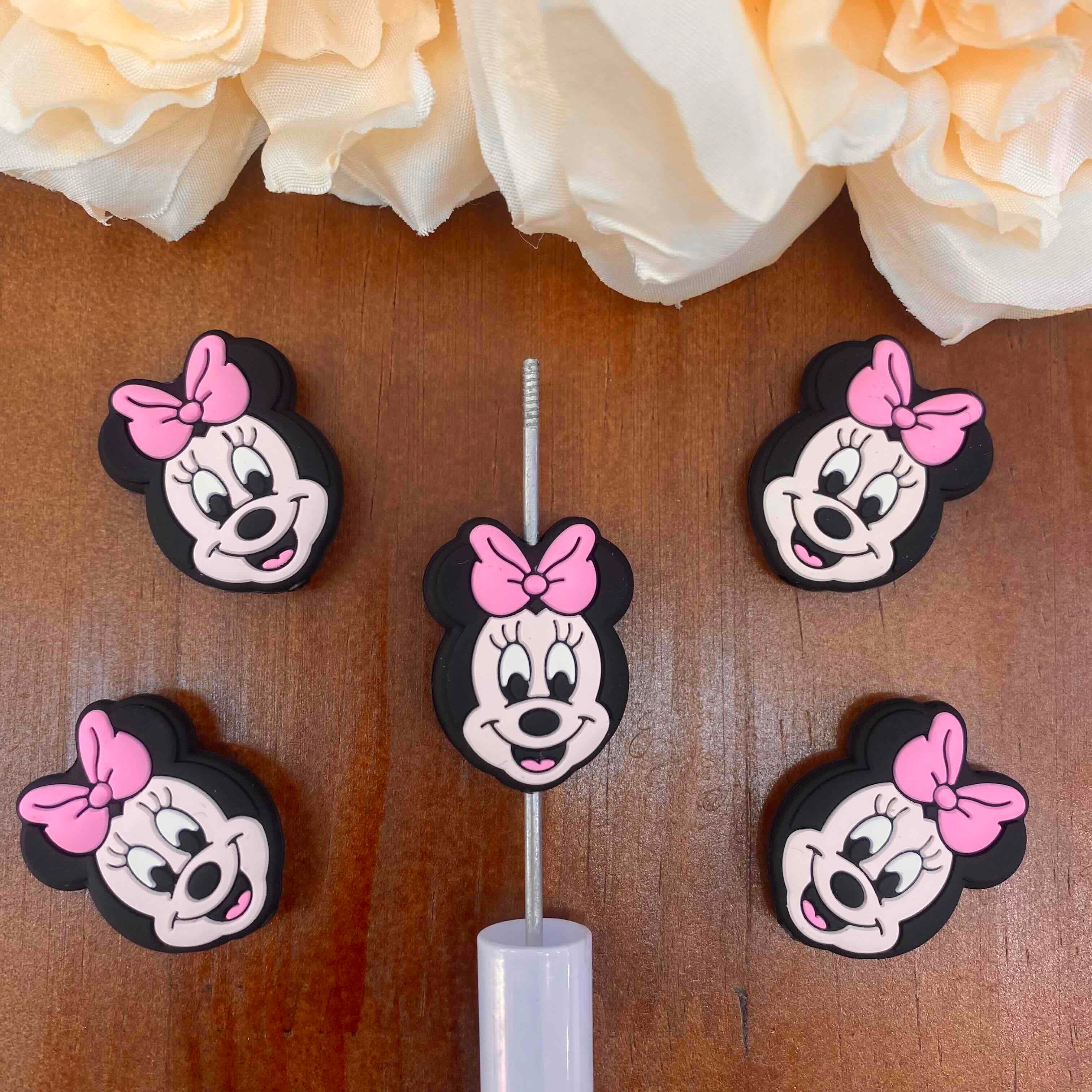 FS20498-Minnie Mouse Flat Silicone Focal Beads