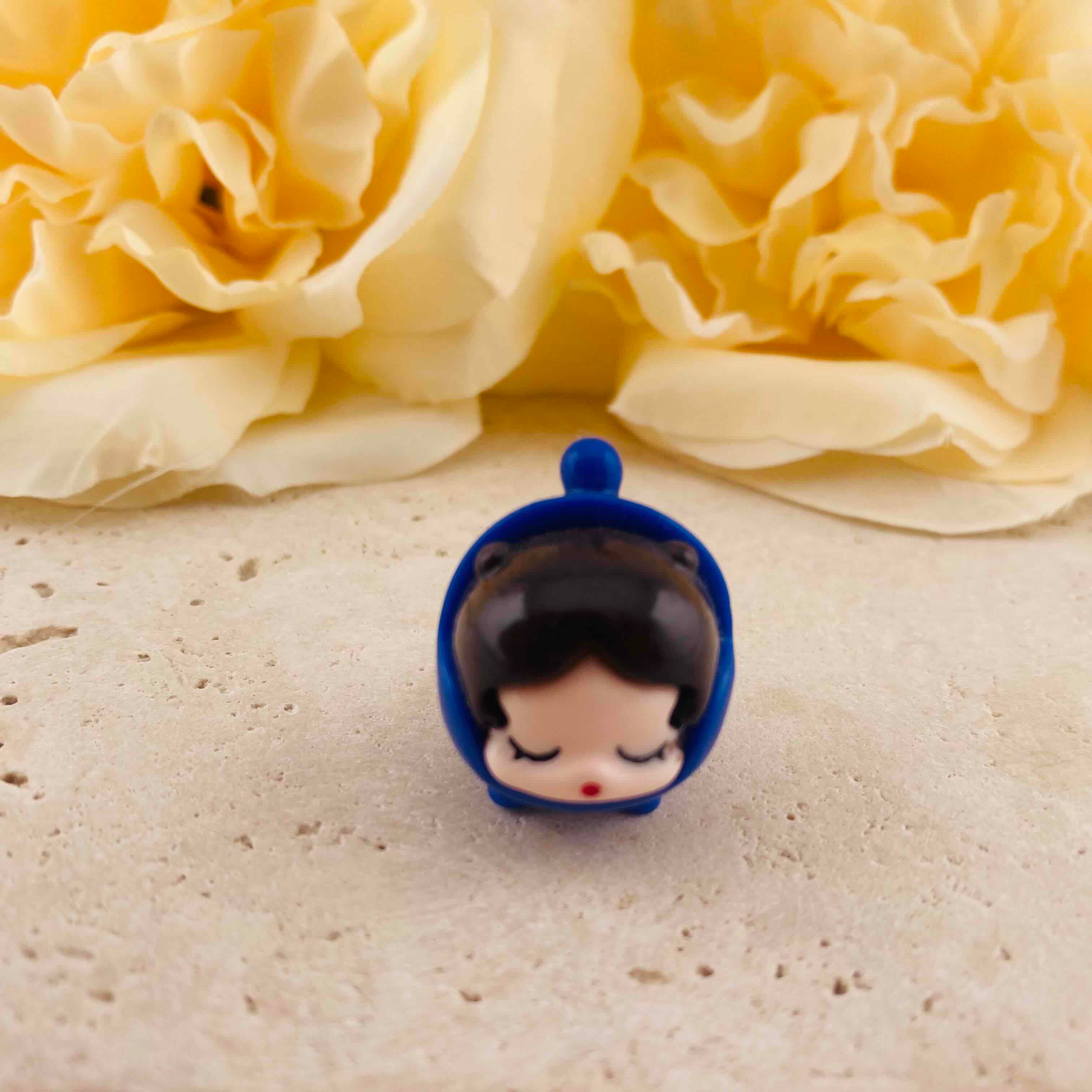 FS19955-About 21*26mm Cloak Sleep Girl Pen Topper
