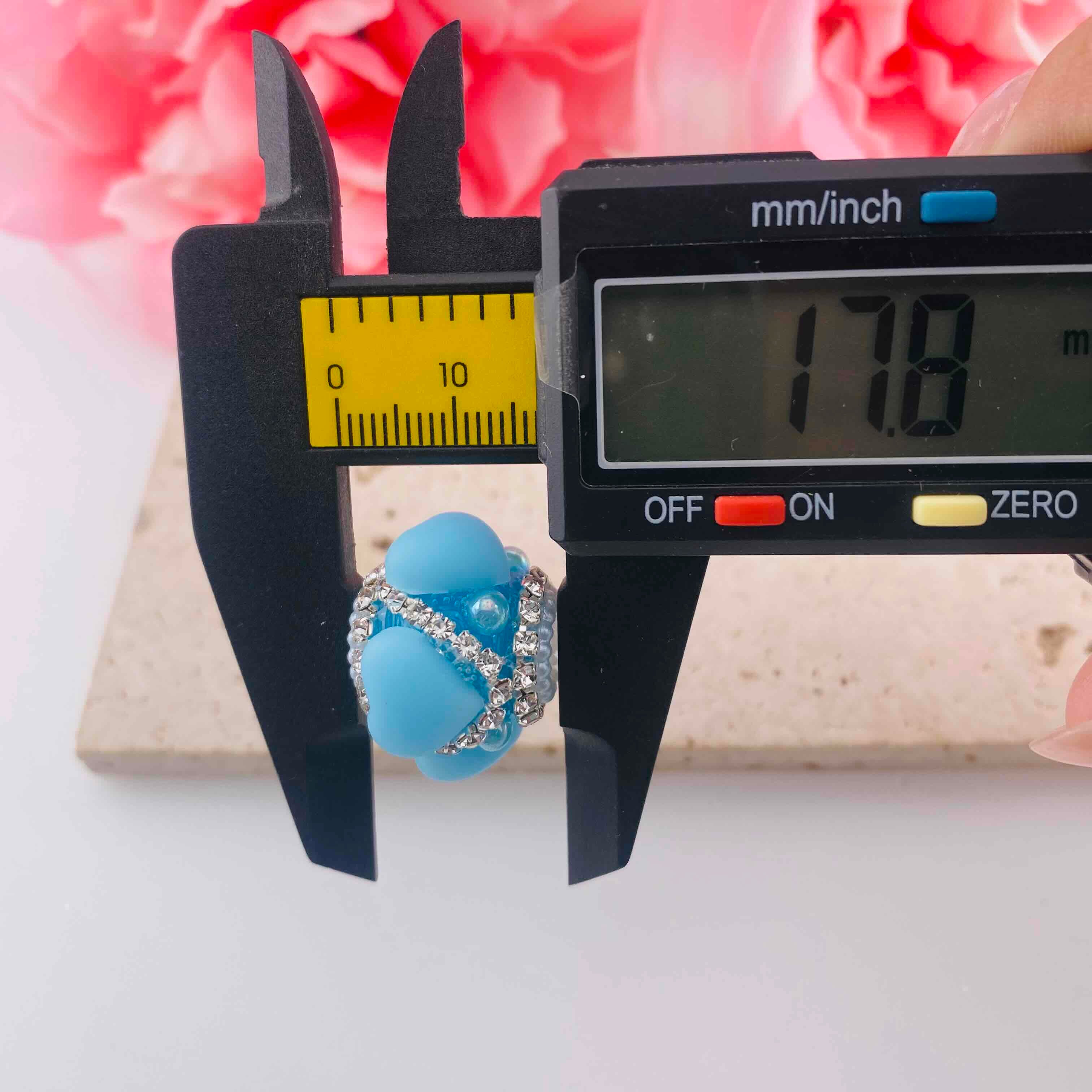 FS19817-About 18*23mm Heart Resin Beads