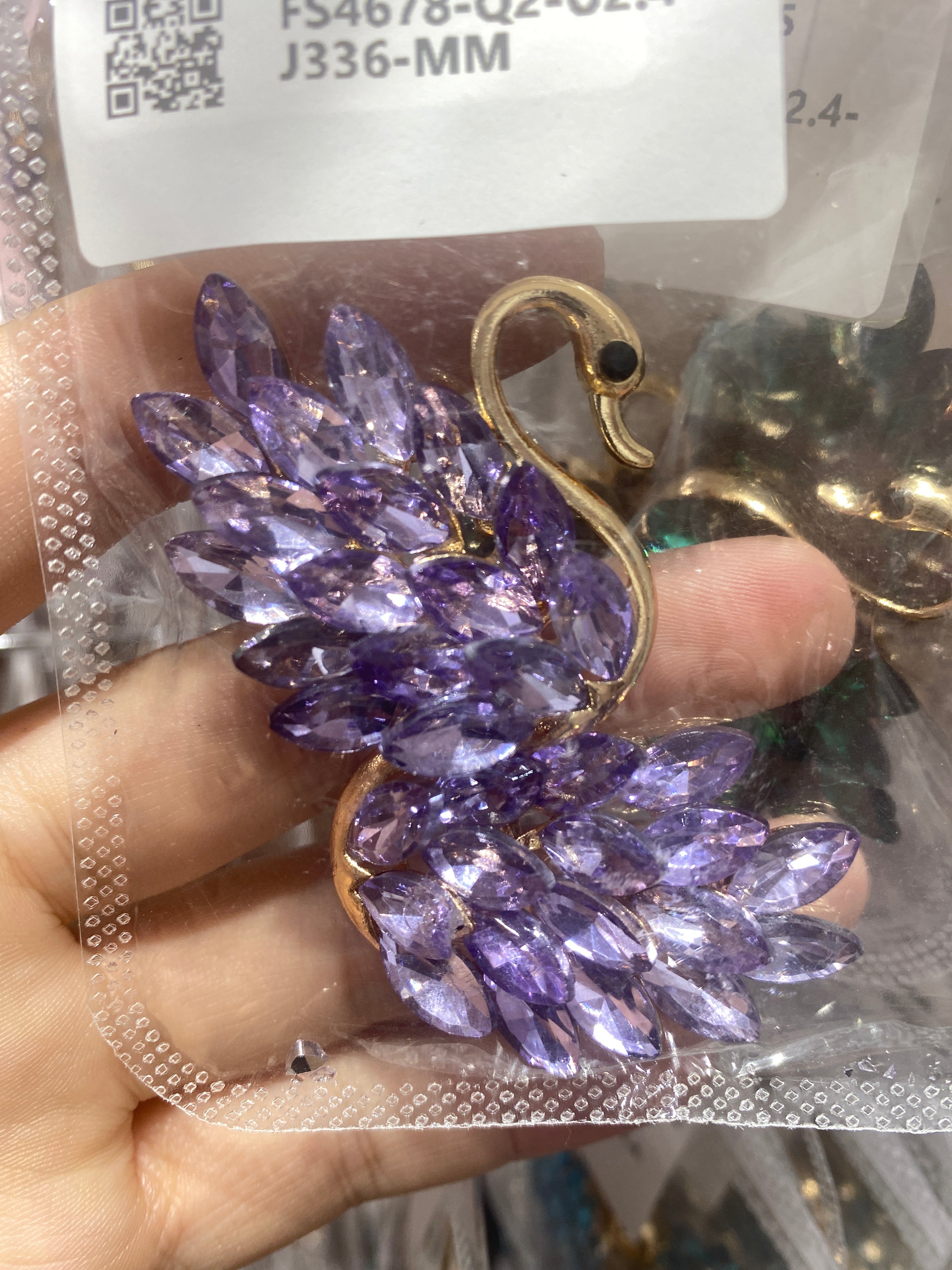 FS4678- 41×44Mm Crystal Diamond Swan Patches (One Left And One Right) Zoe's DIY Shop