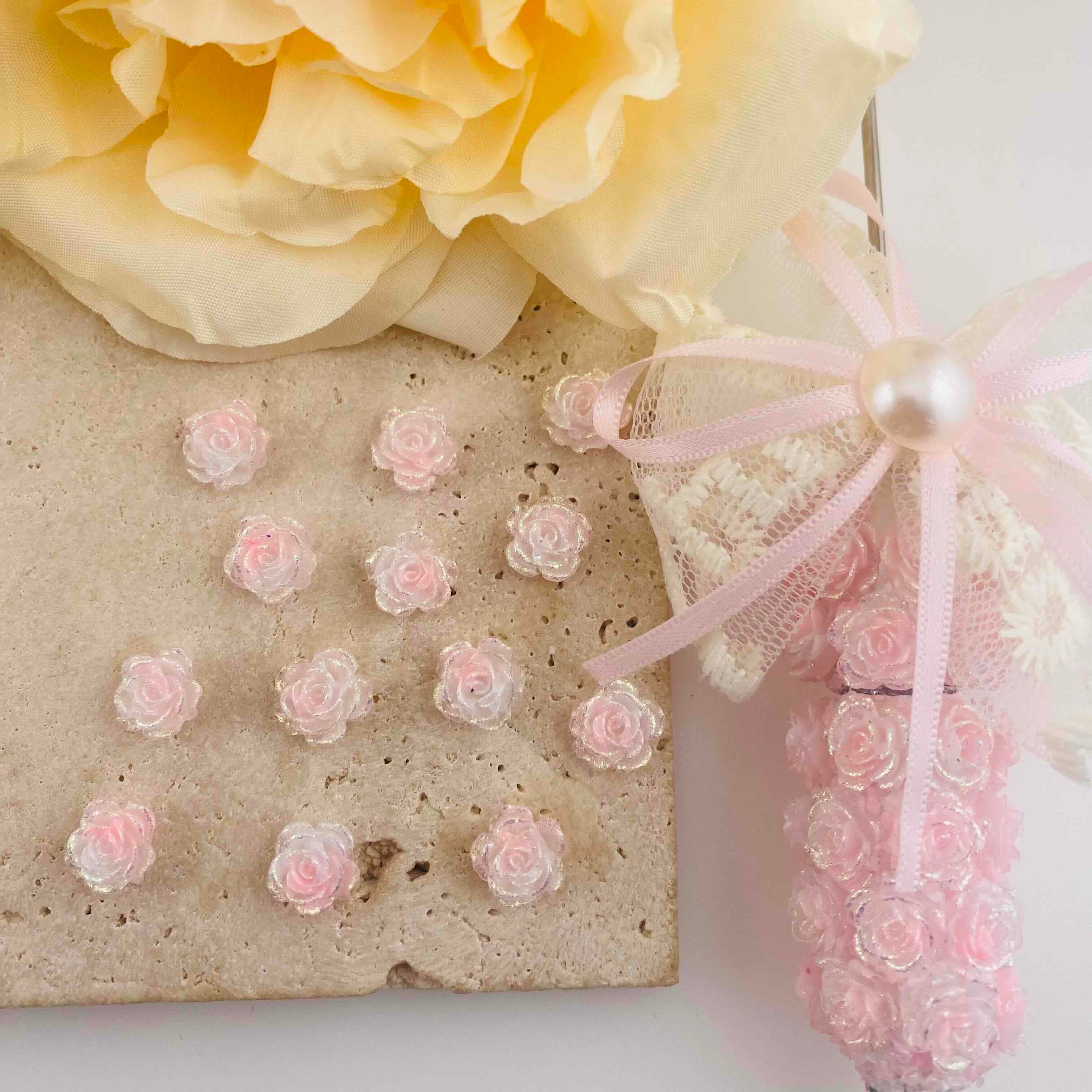 FS20082-About 8mm Soft Flower Resin Charms