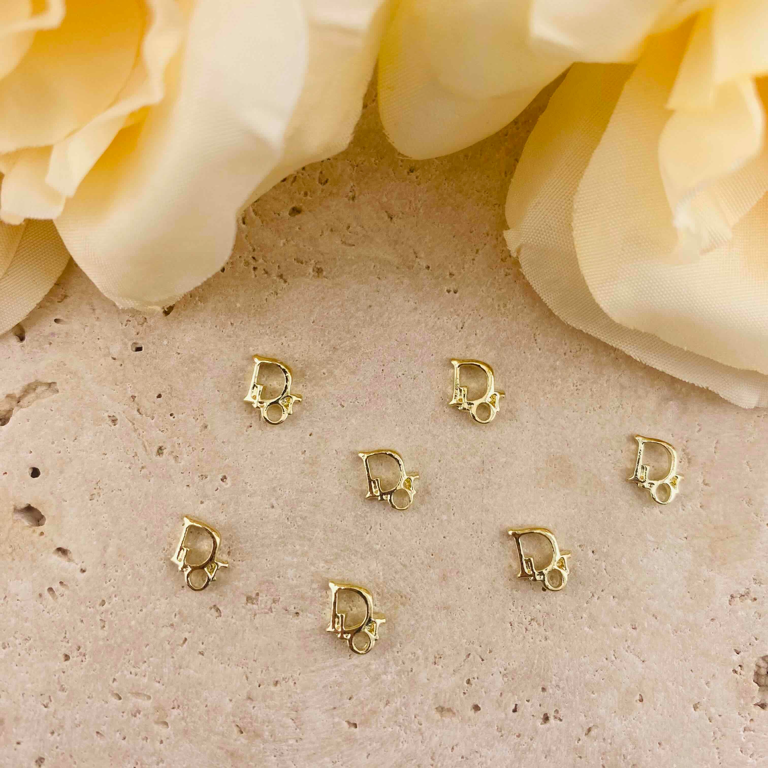 PP20064-About 6mm Dor Metal Nail Charms