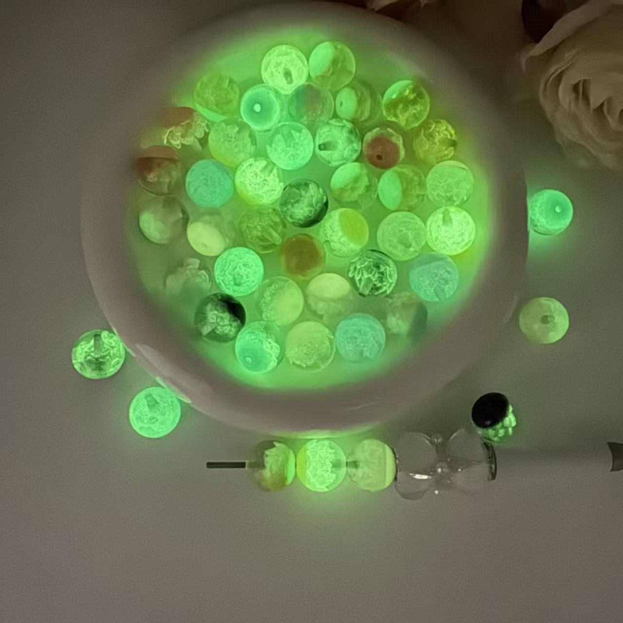 16mm Color Changing Luminous Lutous Flower Resin Beads Zoe DIY Wholesale