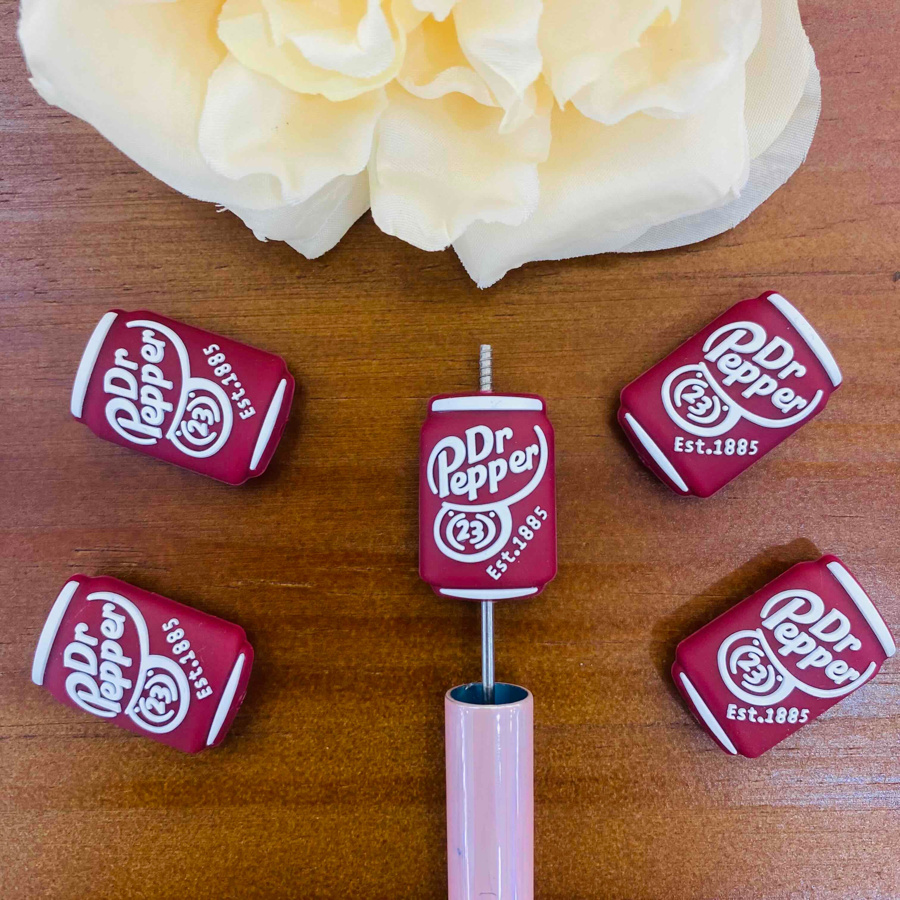 FS20091-Dr Pepper Can Flat Silicone Focal Beads