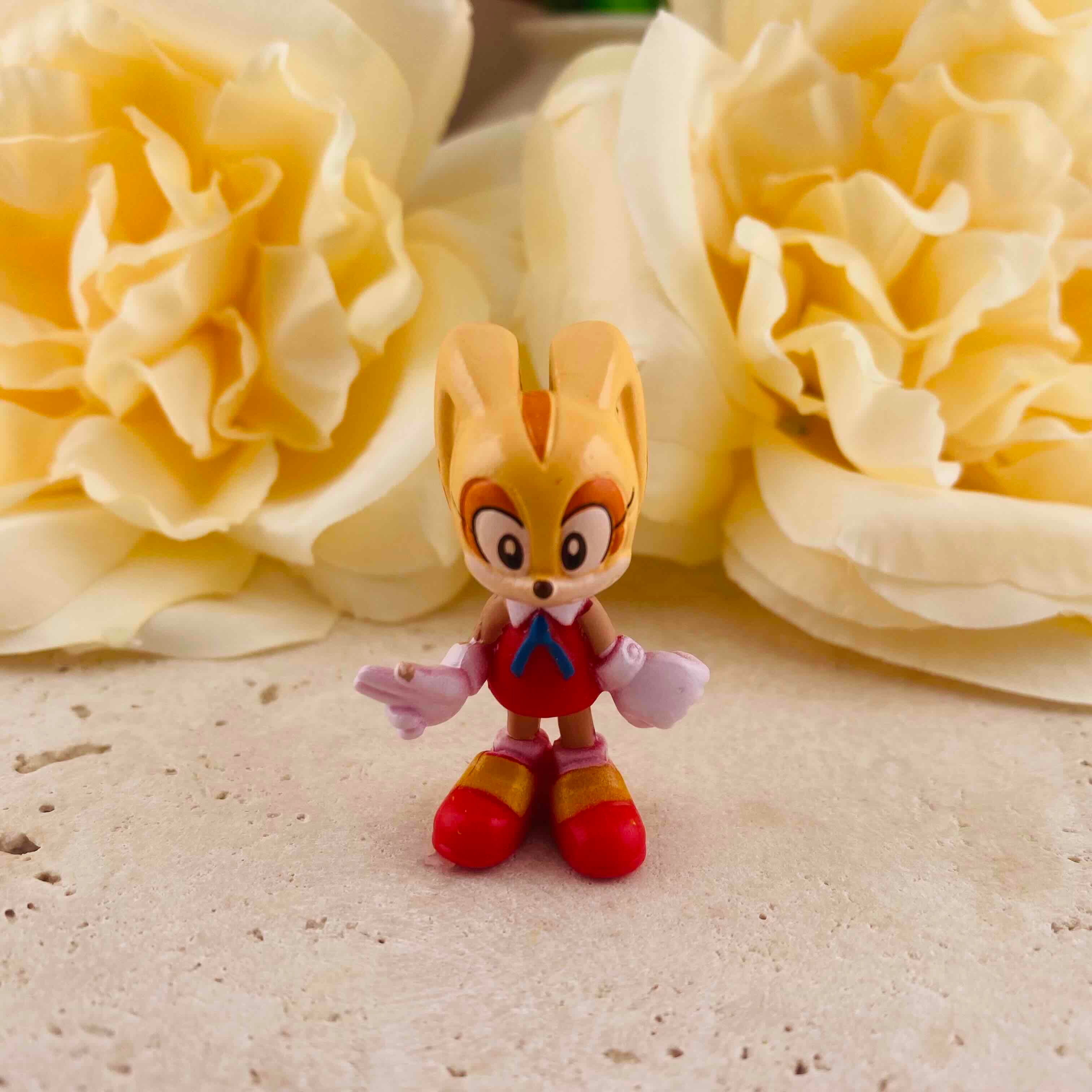 FS19996-About 27*38mm Cream the Robbit Sonic Series Resin Figurine