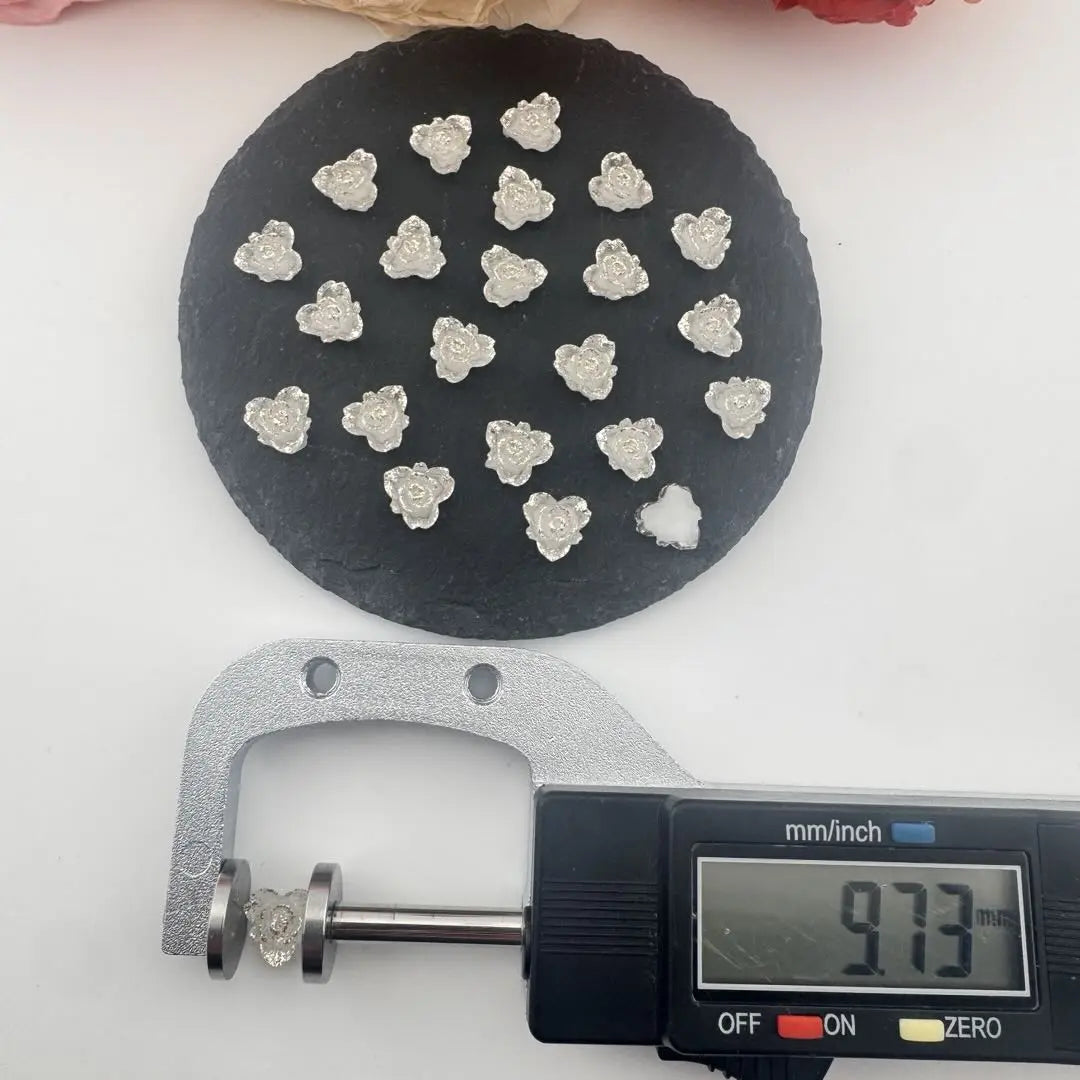 FS101203-About 10mm Heart Shapes Luminous Hard Flower Nail Charms Zoe DIY Wholesale