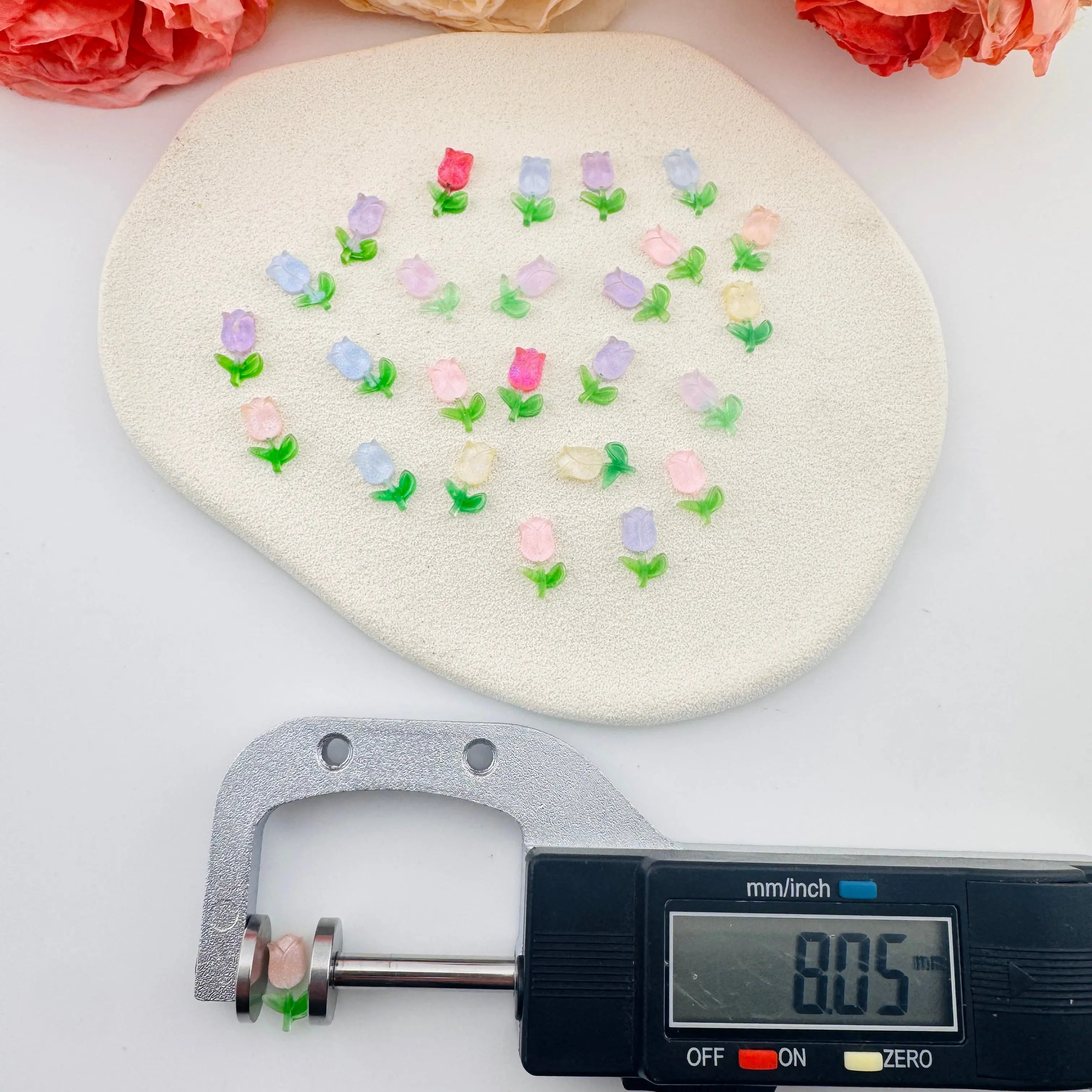 FS101207-About 8*13mm Random Mixed Tulips Nail Charms For Making Fancy Beads Or Fancy Pens Zoe DIY Wholesale