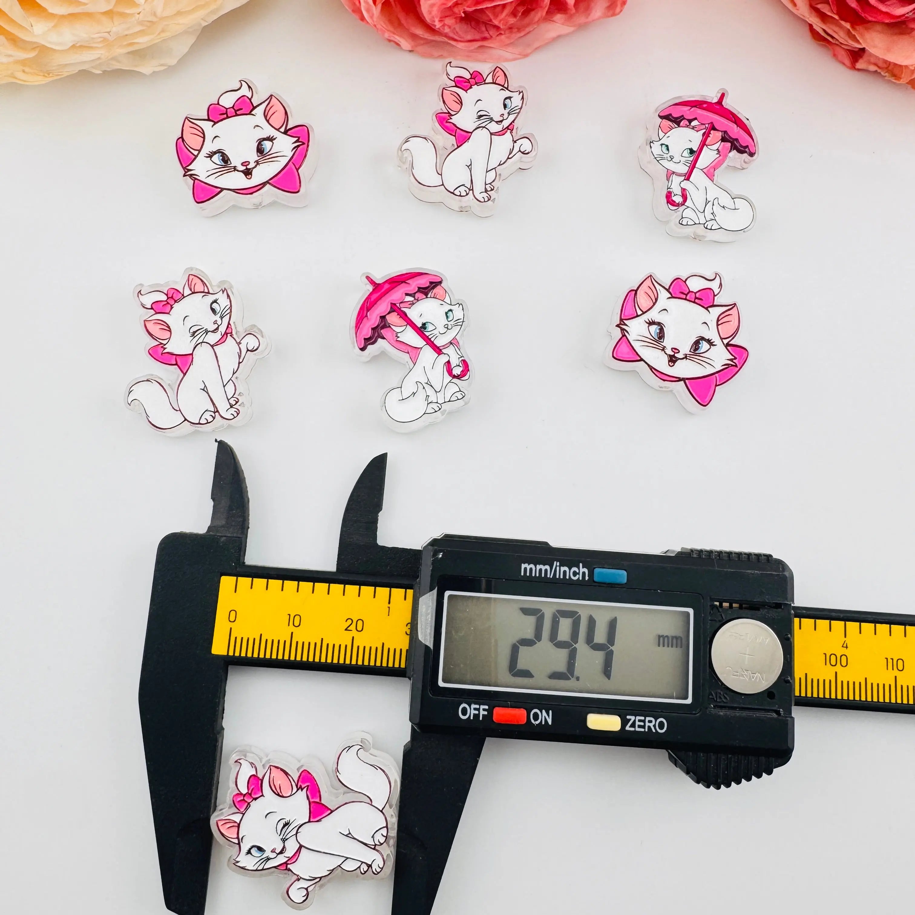 FS101264-About 24*29mm Double Side Printed Marrie Cat Acrylic Beads For Beadable Pens Keychain Making Zoe DIY Wholesale
