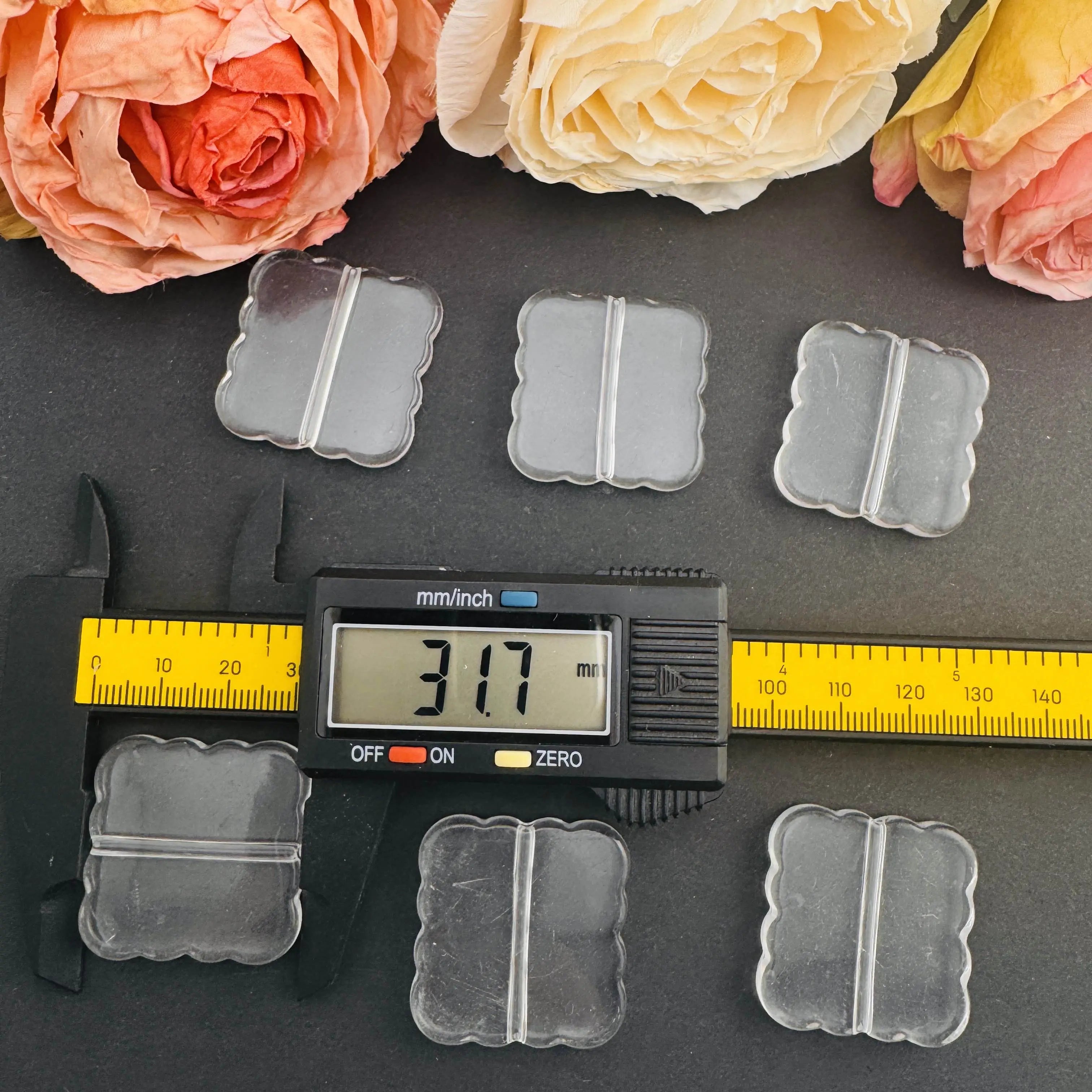 FS10157-About 32mm Wavy Square Clear Based Beads Zoe DIY Wholesale