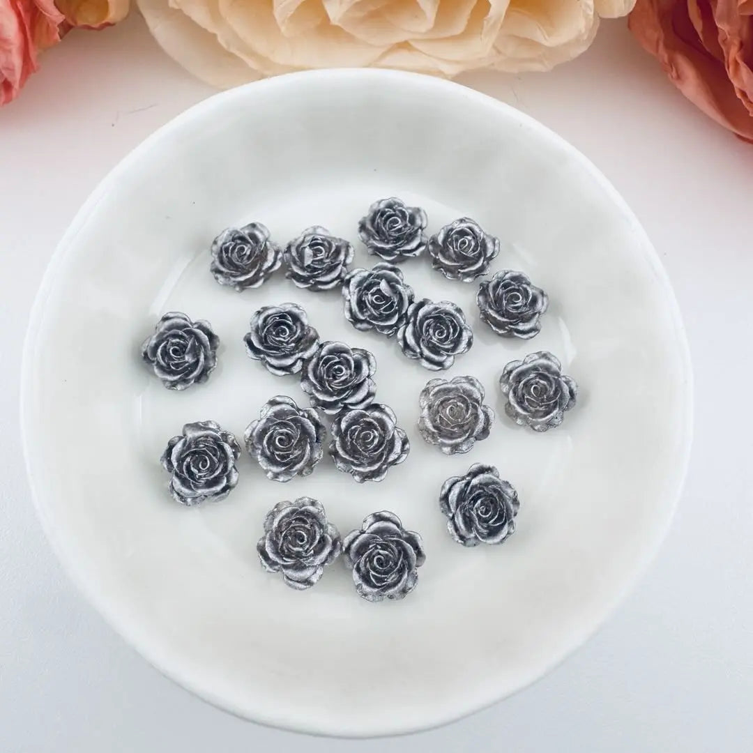 FS102213-About 8mm Sliver Flower Resin Charms Zoe DIY Wholesale