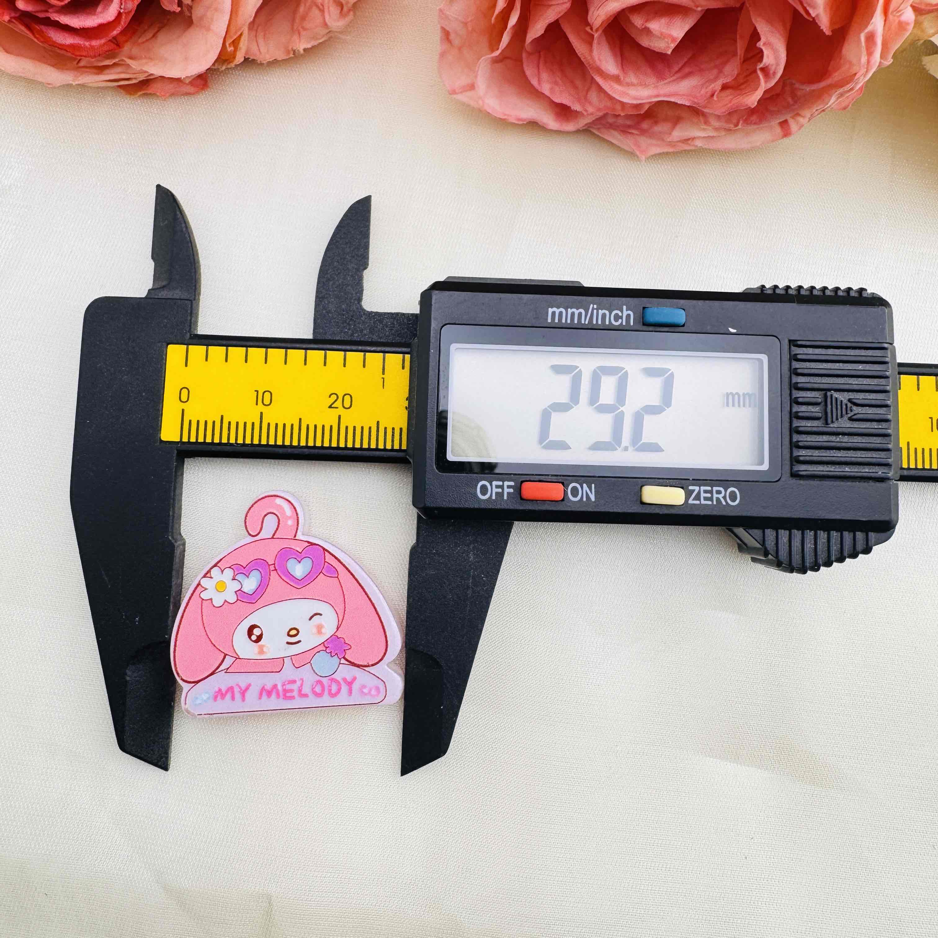 FS10514-Random Mixed Sanrio Acrylic Beads Fit For Beadable Pens Jewelry Making Keychain Making Zoe DIY Wholesale