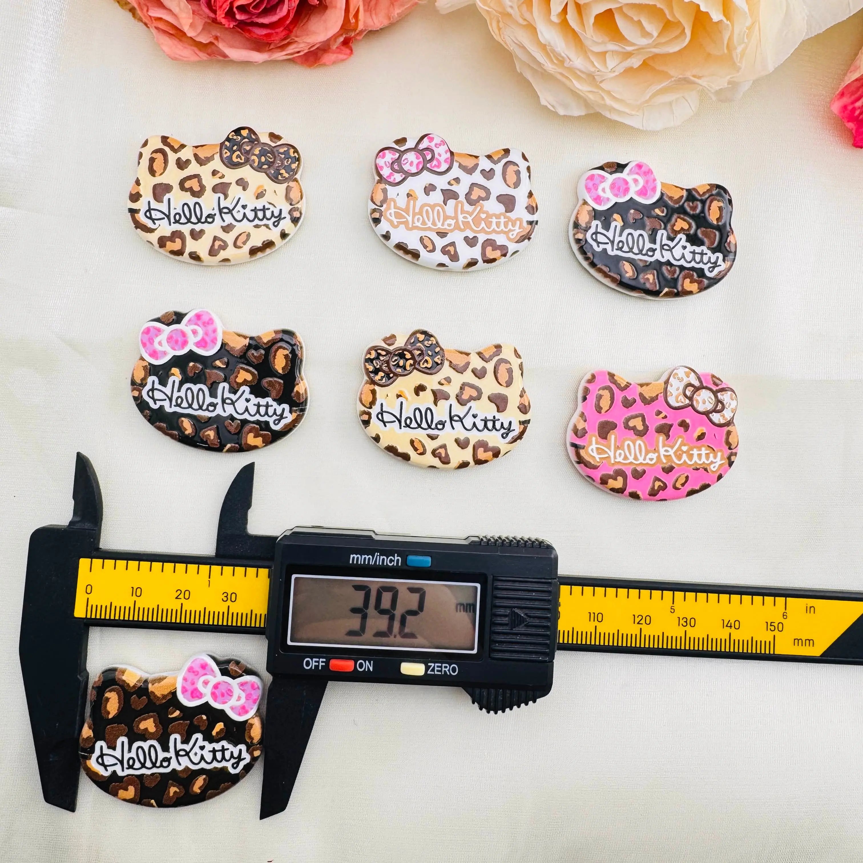 FS10516-Leopard Printed HK Head Acrylic Beads Fit For Beadable Pens Jewelry Making Keychain Making Zoe DIY Wholesale