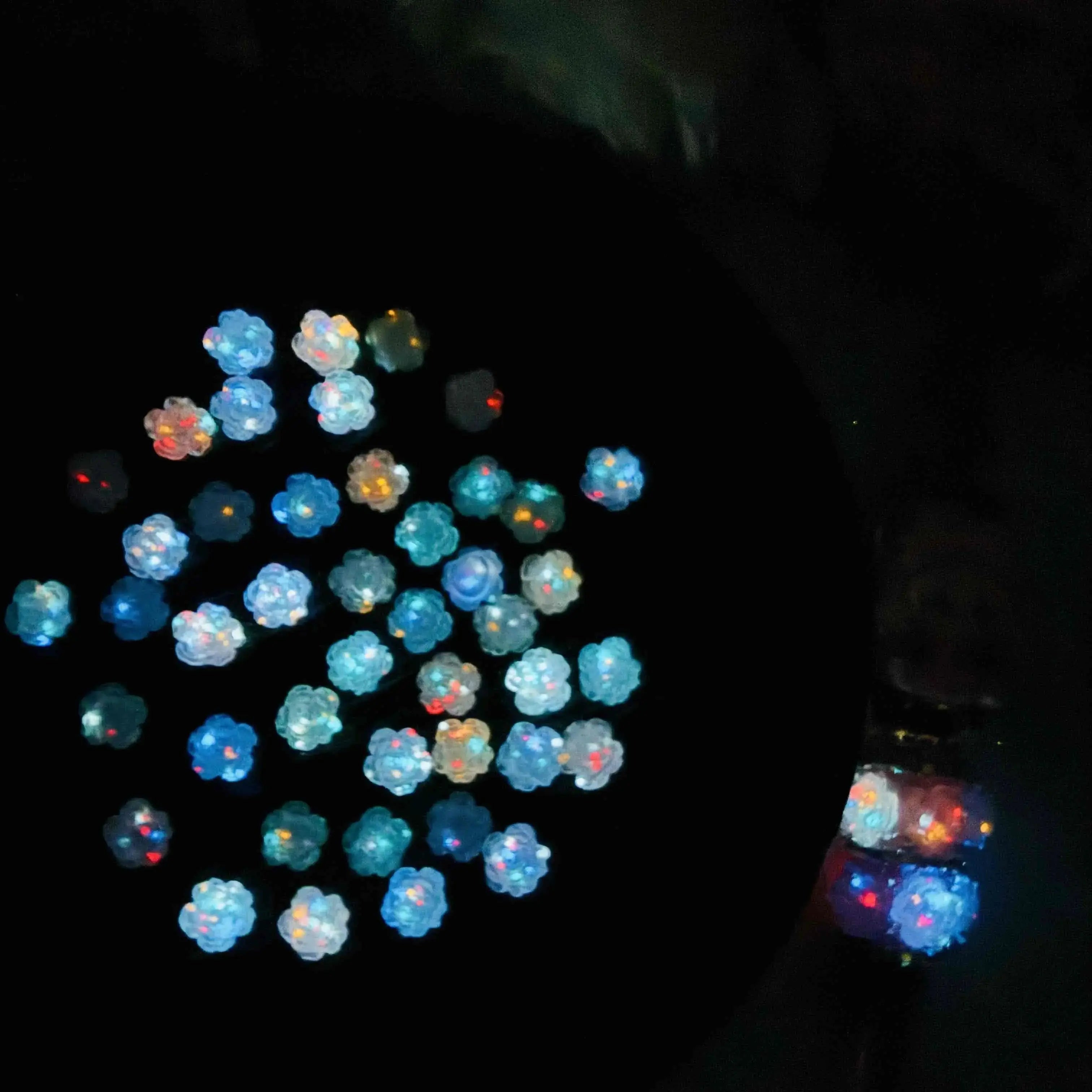 FS10547-300 Pieces White Luminous Color Changing Soft Flower Nail Charms For Making Fancy Beads Or Pens Zoe DIY Wholesale