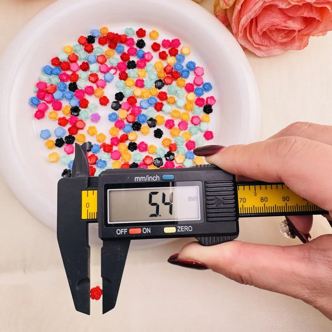 FS10602-6mm Random Mixed Color Rose Flower Nail Charms Zoe DIY Wholesale