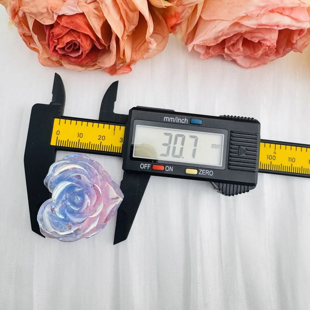 FS10652-About 31×38mm Heart Luminous Flower Resin Charms Zoe DIY Wholesale