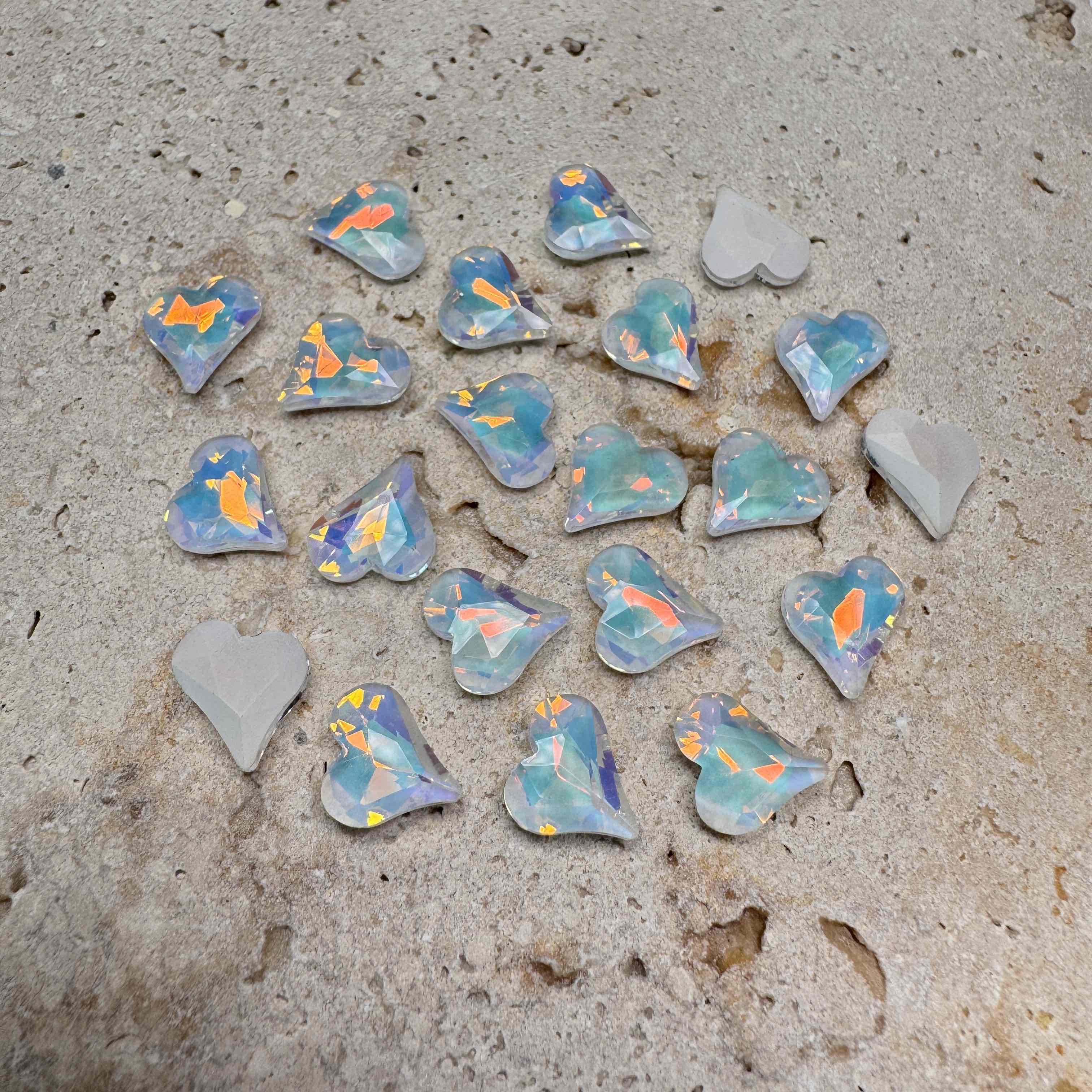 FS10706-8×9mm Mocha Color Heart Shape Crystal Nail Charms For Making Fancy Beads Or Fancy Beadable Pens Zoe DIY Wholesale